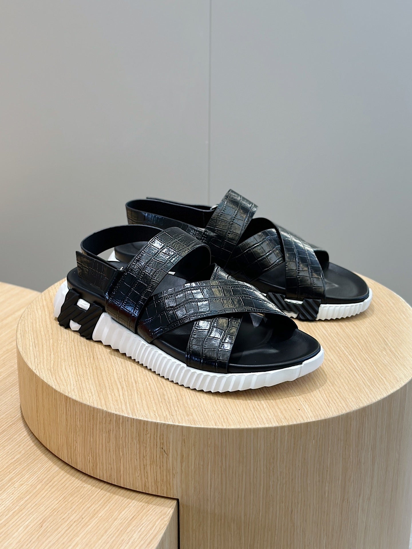 LuxluxHouse Best Quality Sandals Hermes