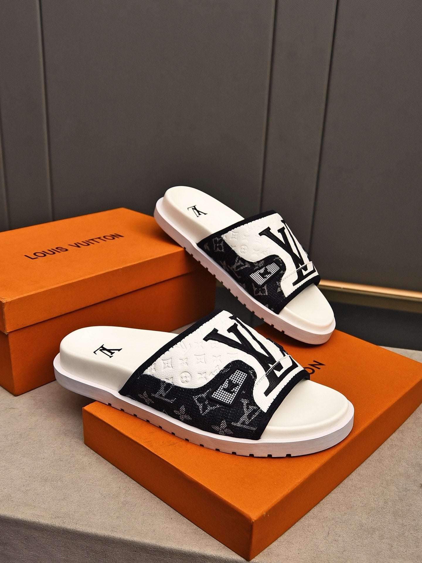 LuxluxHouse Best Quality Sandals Louis Vuitton