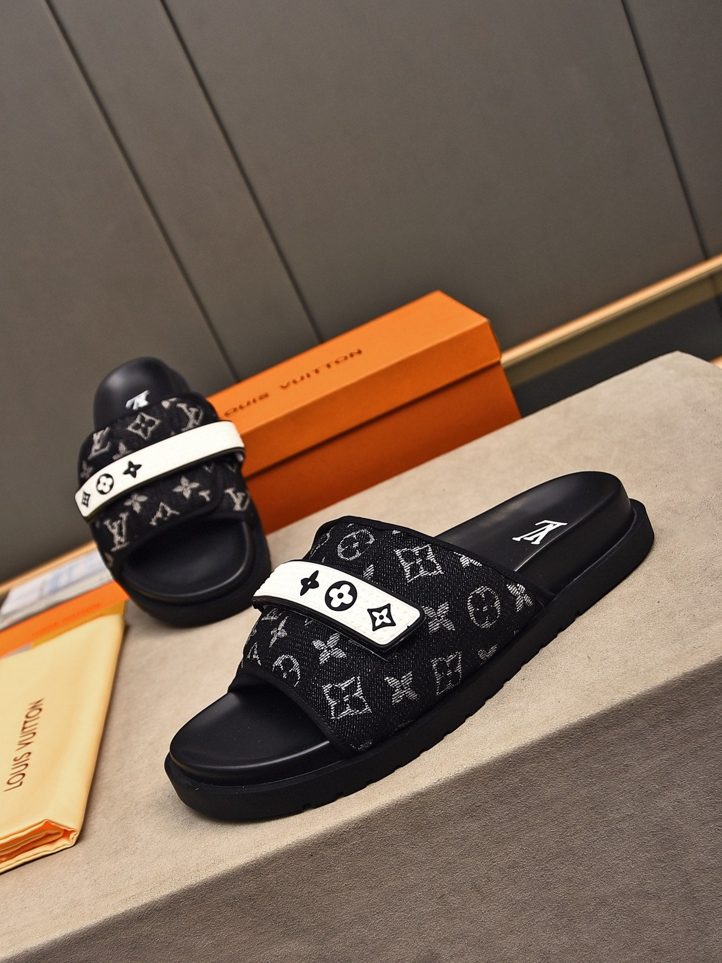 LuxluxHouse Best Quality Sandals Louis Vuitton