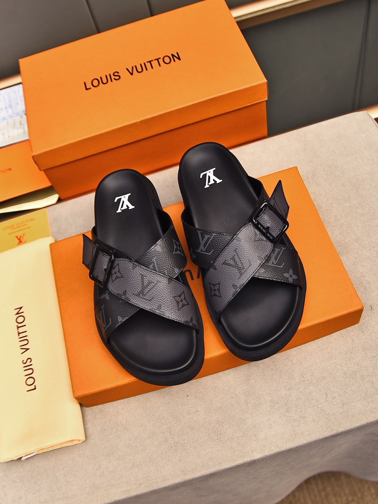 LuxluxHouse Best Quality Sandals Louis Vuitton