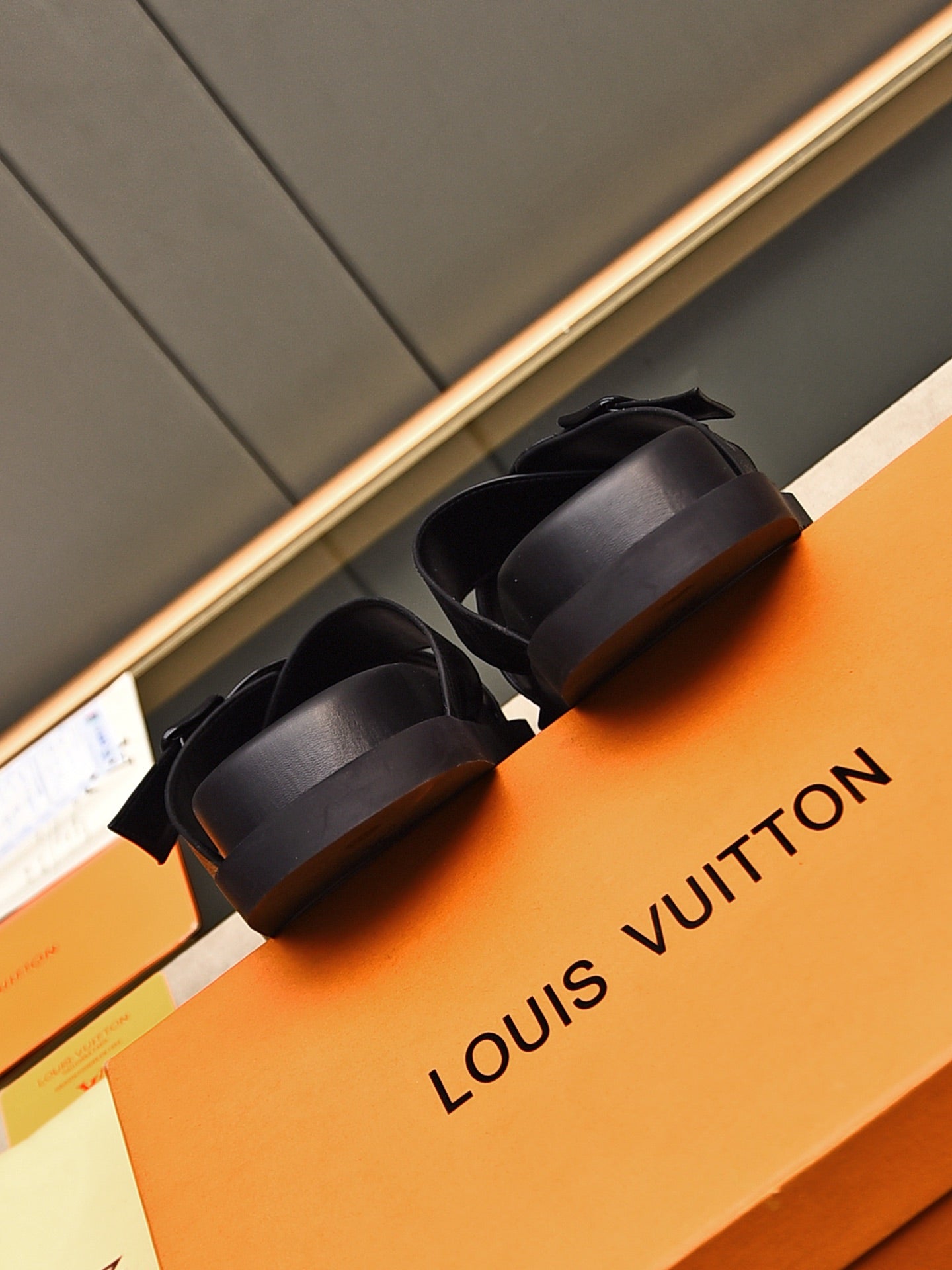 LuxluxHouse Best Quality Sandals Louis Vuitton