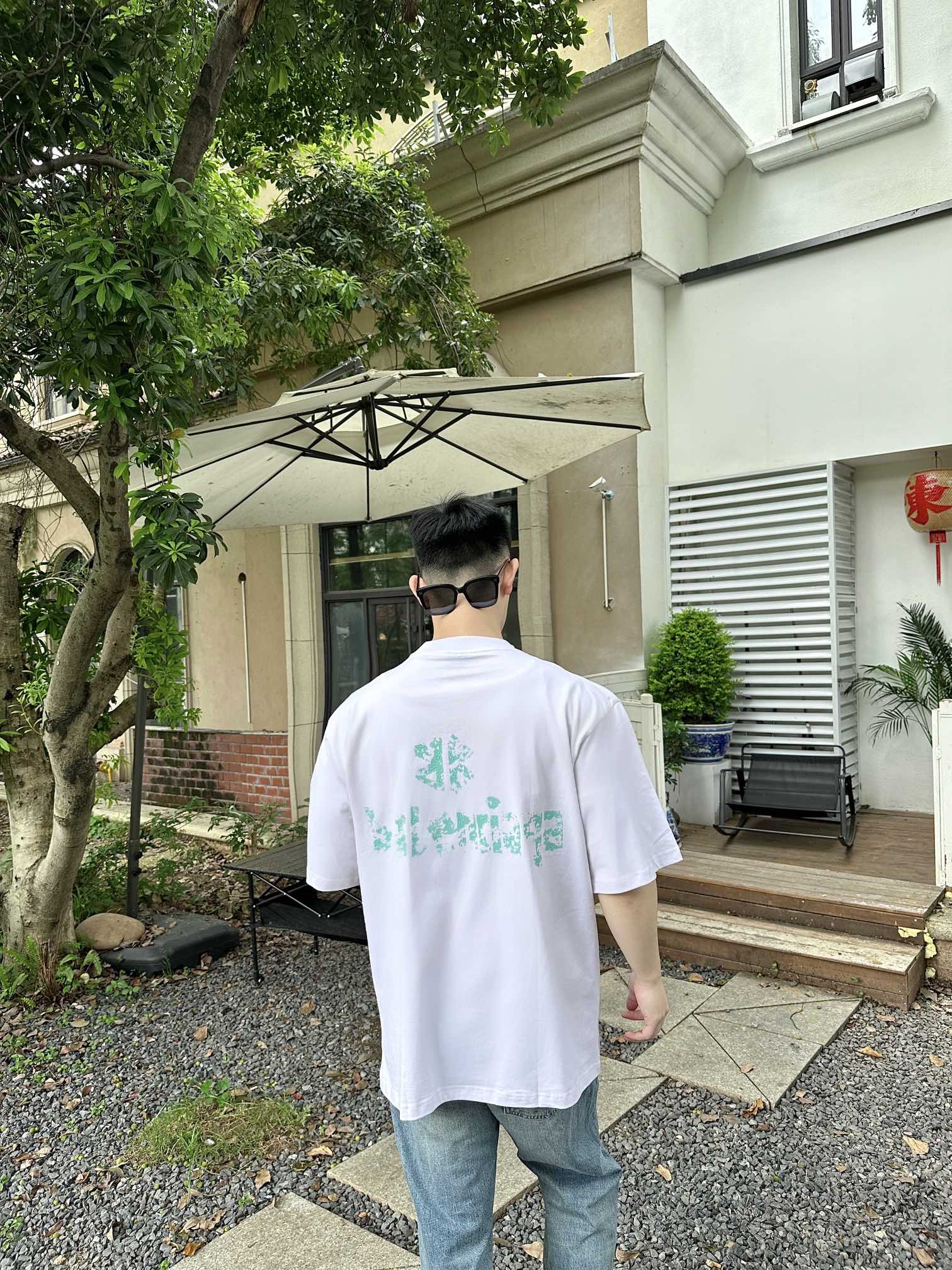 LuxluxHouse Best Quality Clothes Balenciaga T-shirt