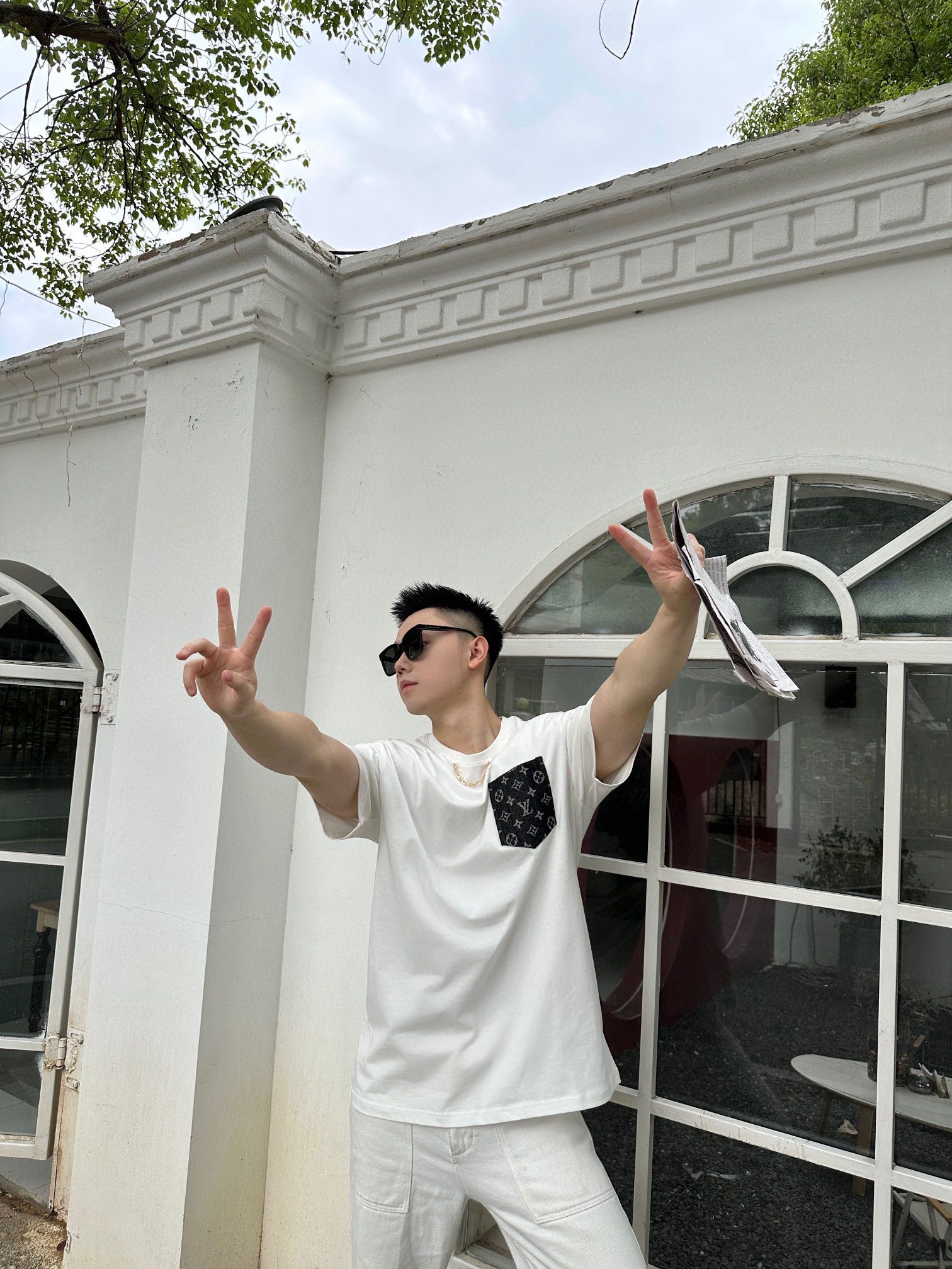 LuxluxHouse Best Quality Clothes T-shirt Louis Vuitton