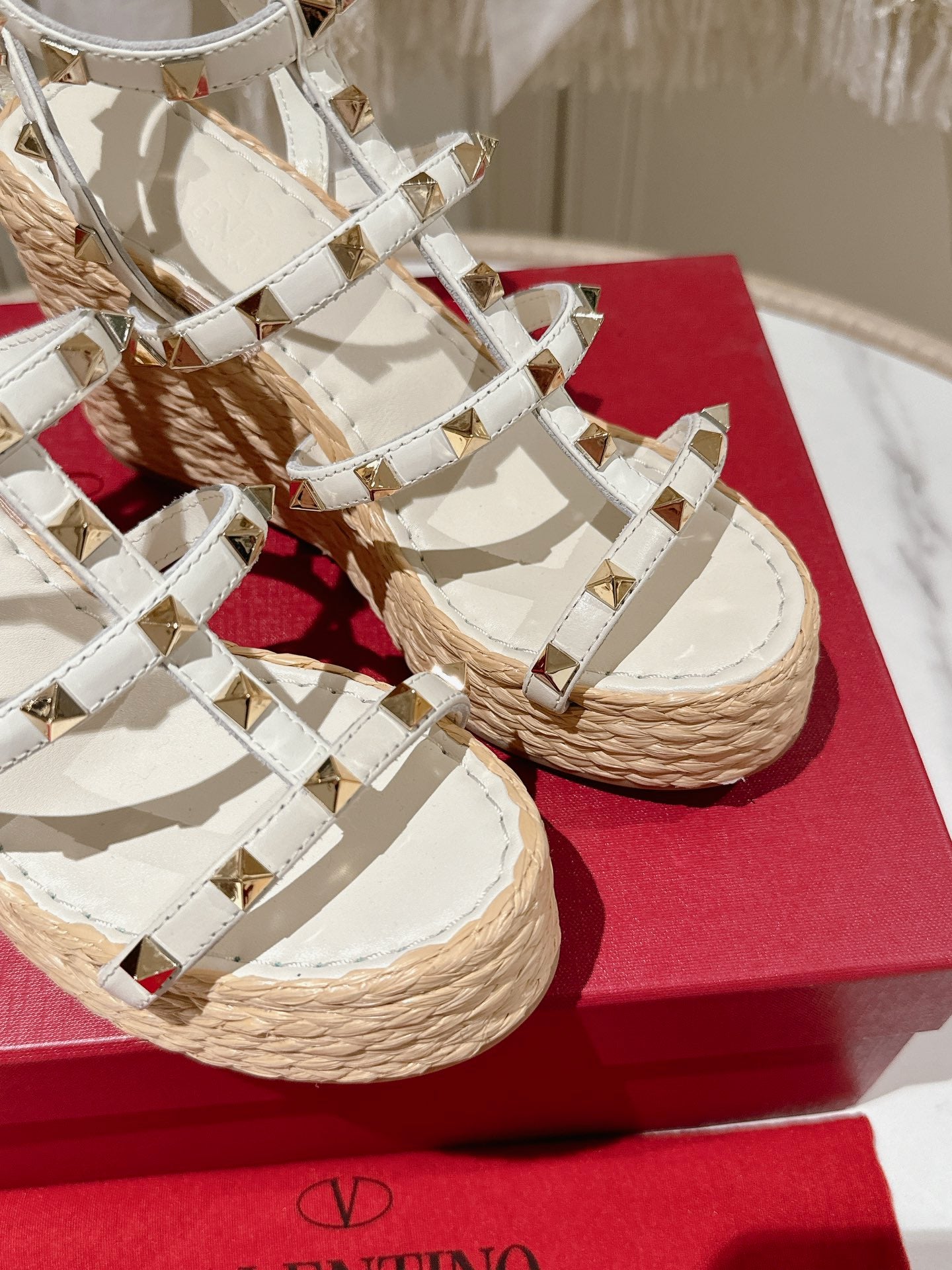 LuxluxHouse Best Quality Valentino Women Shoes