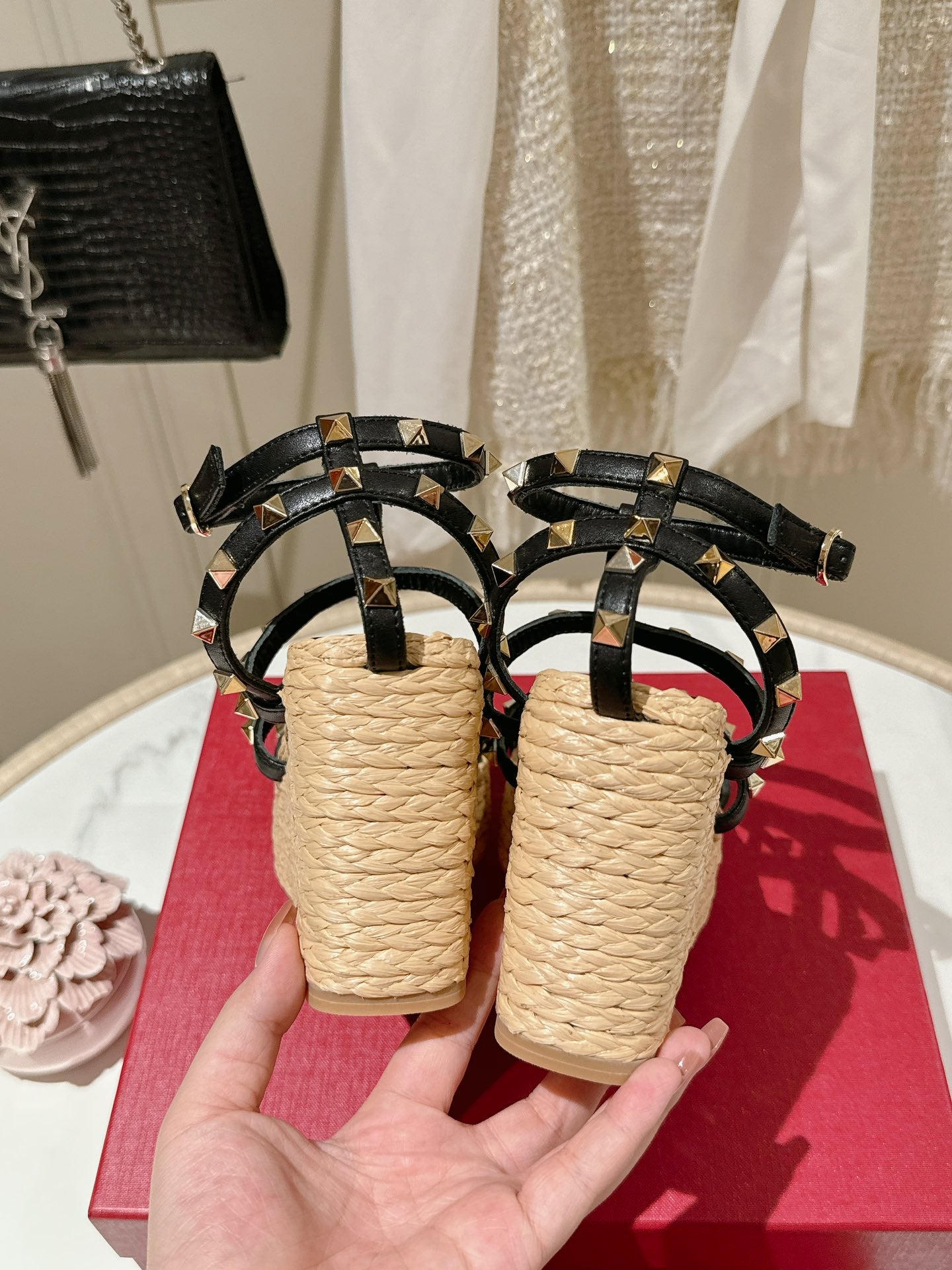 LuxluxHouse Best Quality Valentino Women Shoes