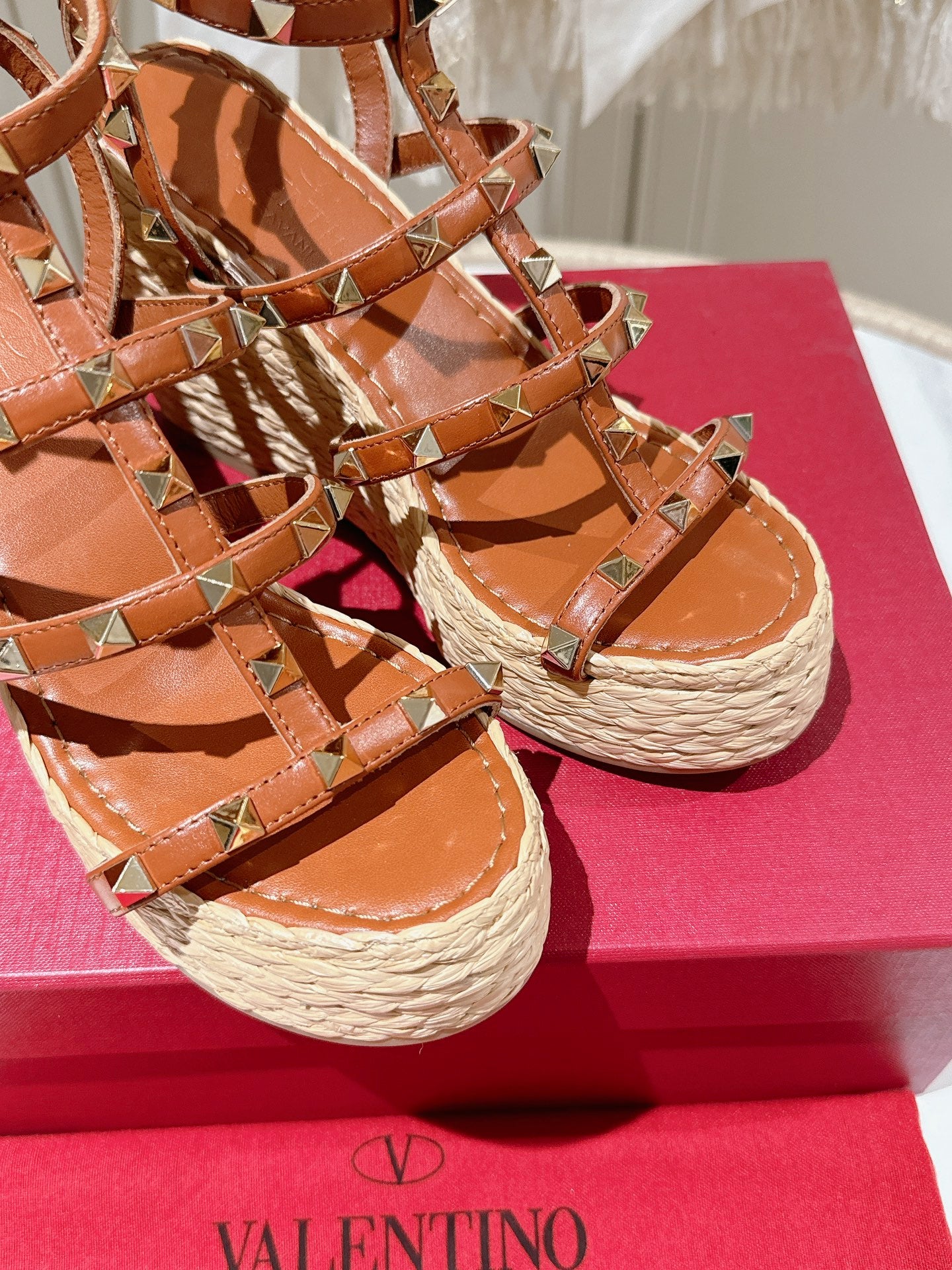 LuxluxHouse Best Quality Valentino Women Shoes