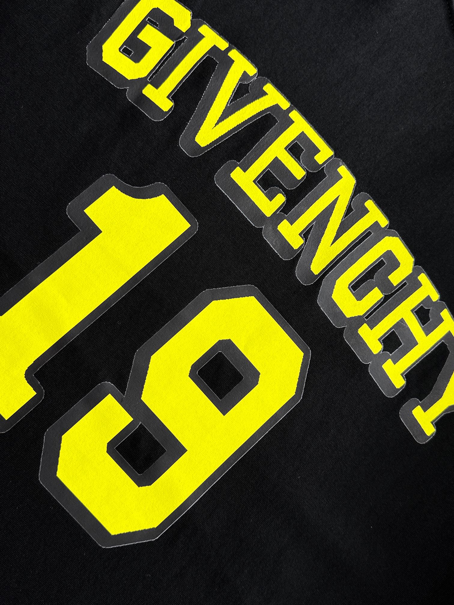 LuxluxHouse Best Quality Clothes Givenchy T-shirt