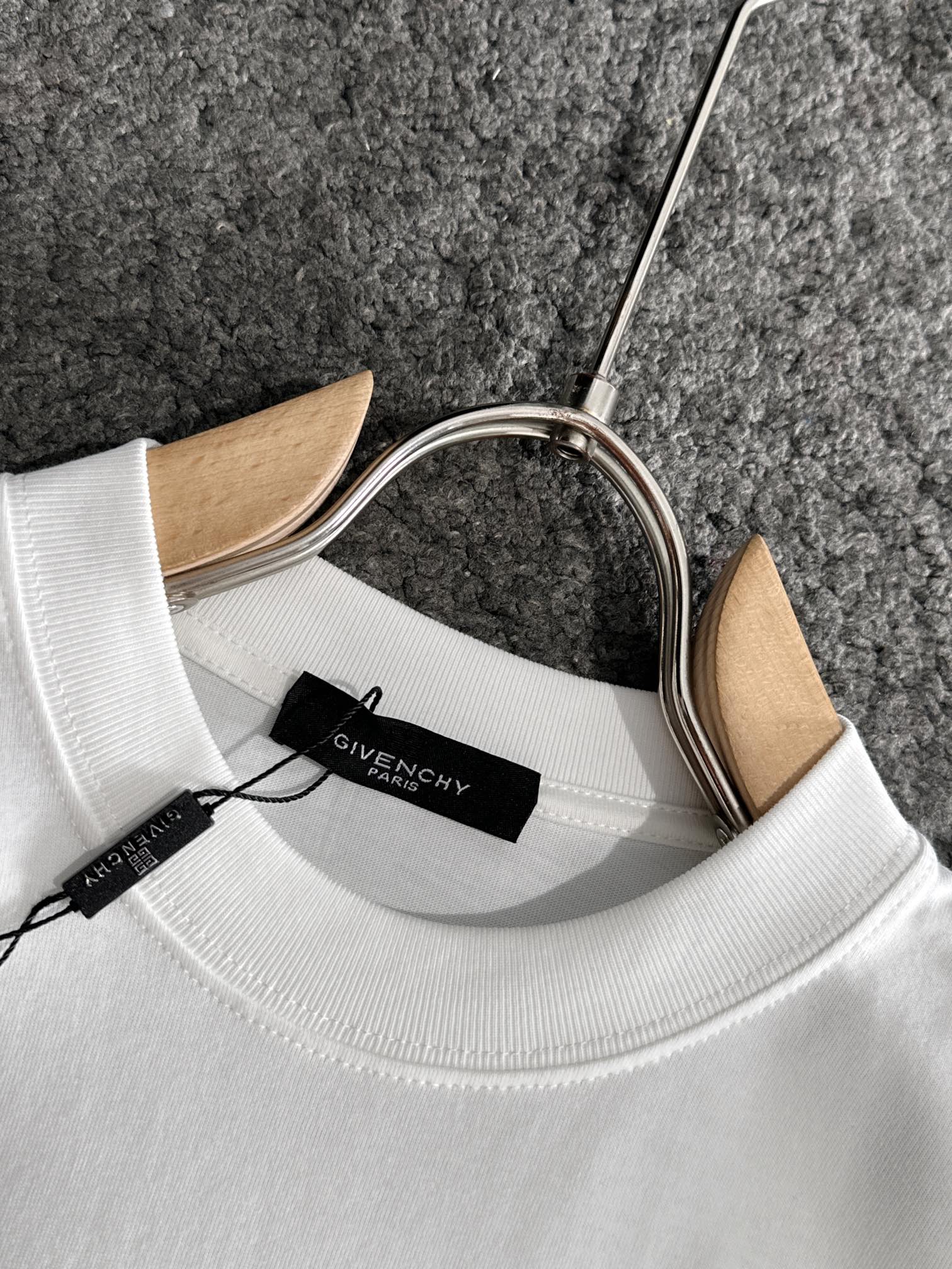 LuxluxHouse Best Quality Clothes Givenchy T-shirt