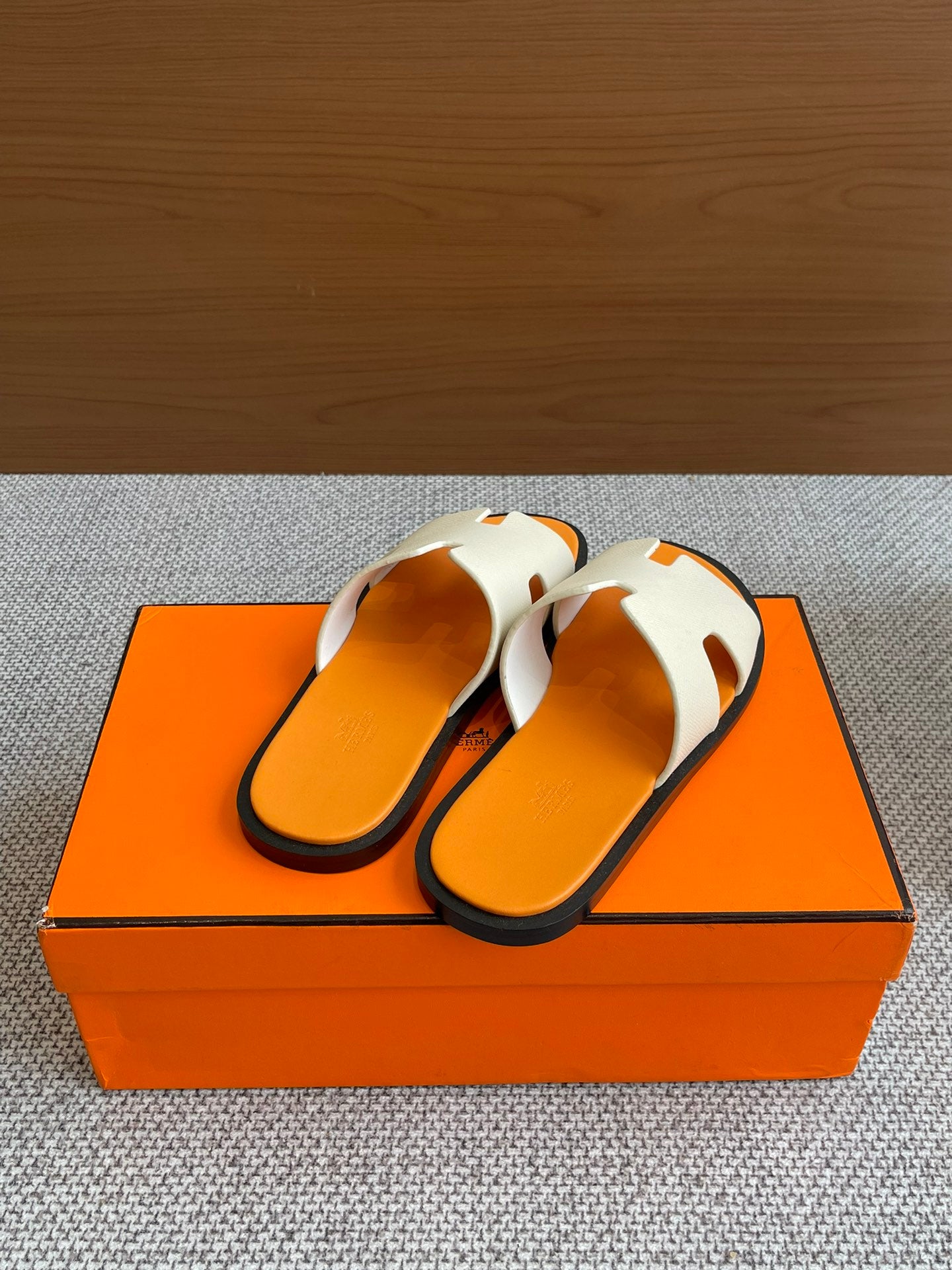 LuxluxHouse Best Quality Women Shoes Hermes