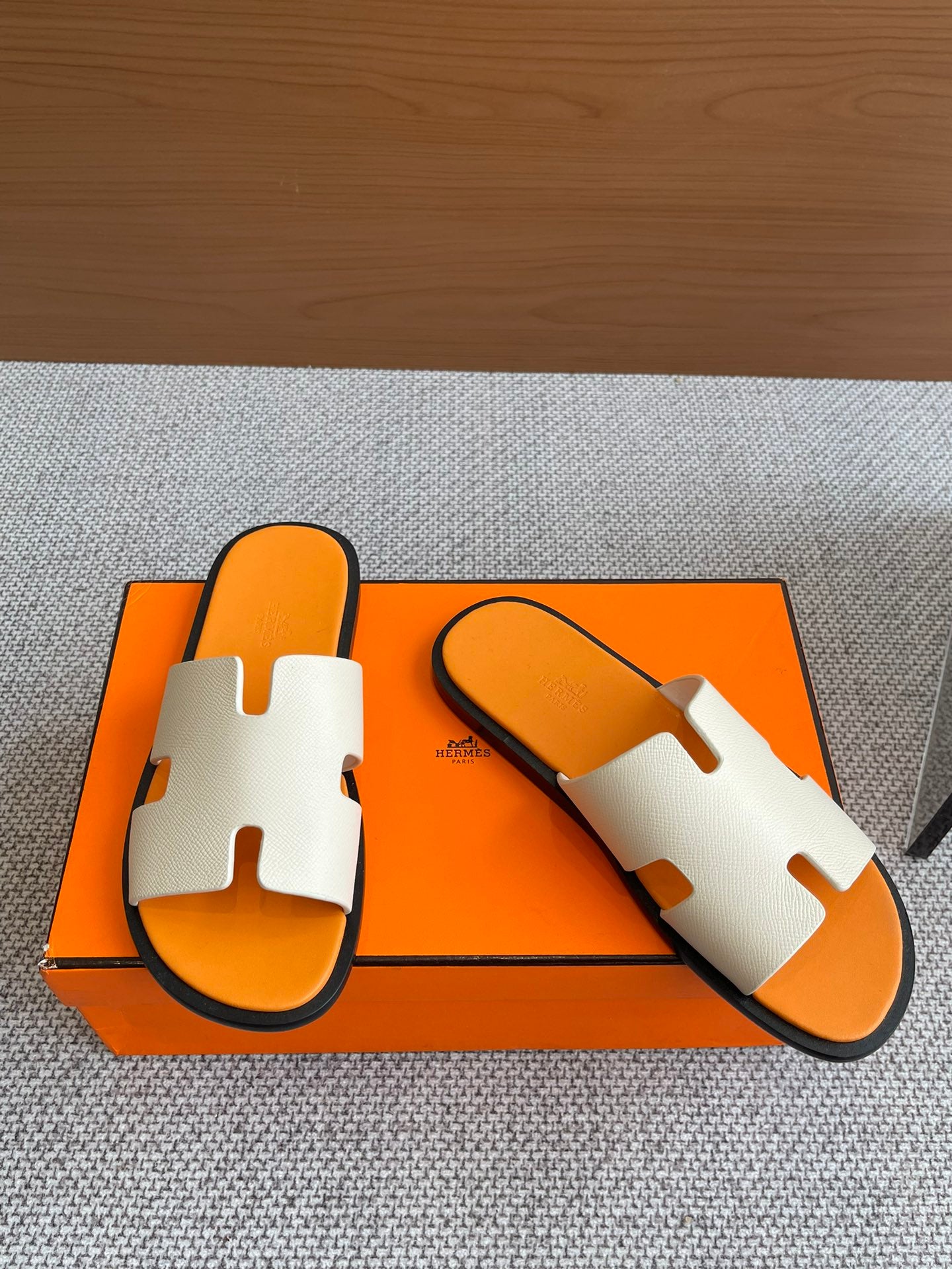 LuxluxHouse Best Quality Women Shoes Hermes