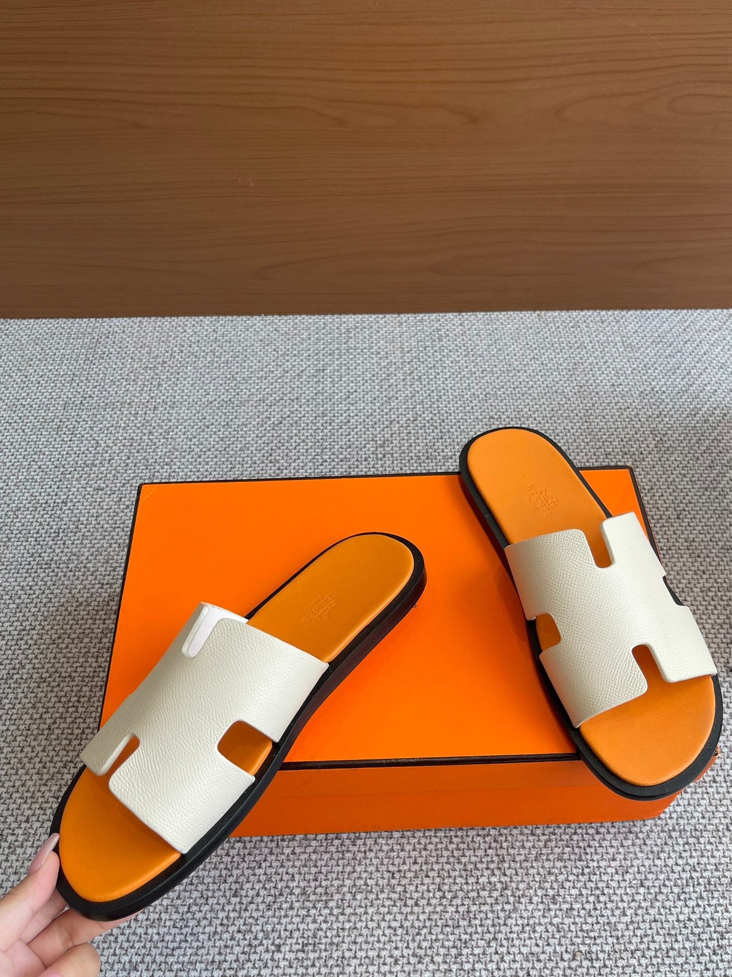 LuxluxHouse Best Quality Women Shoes Hermes