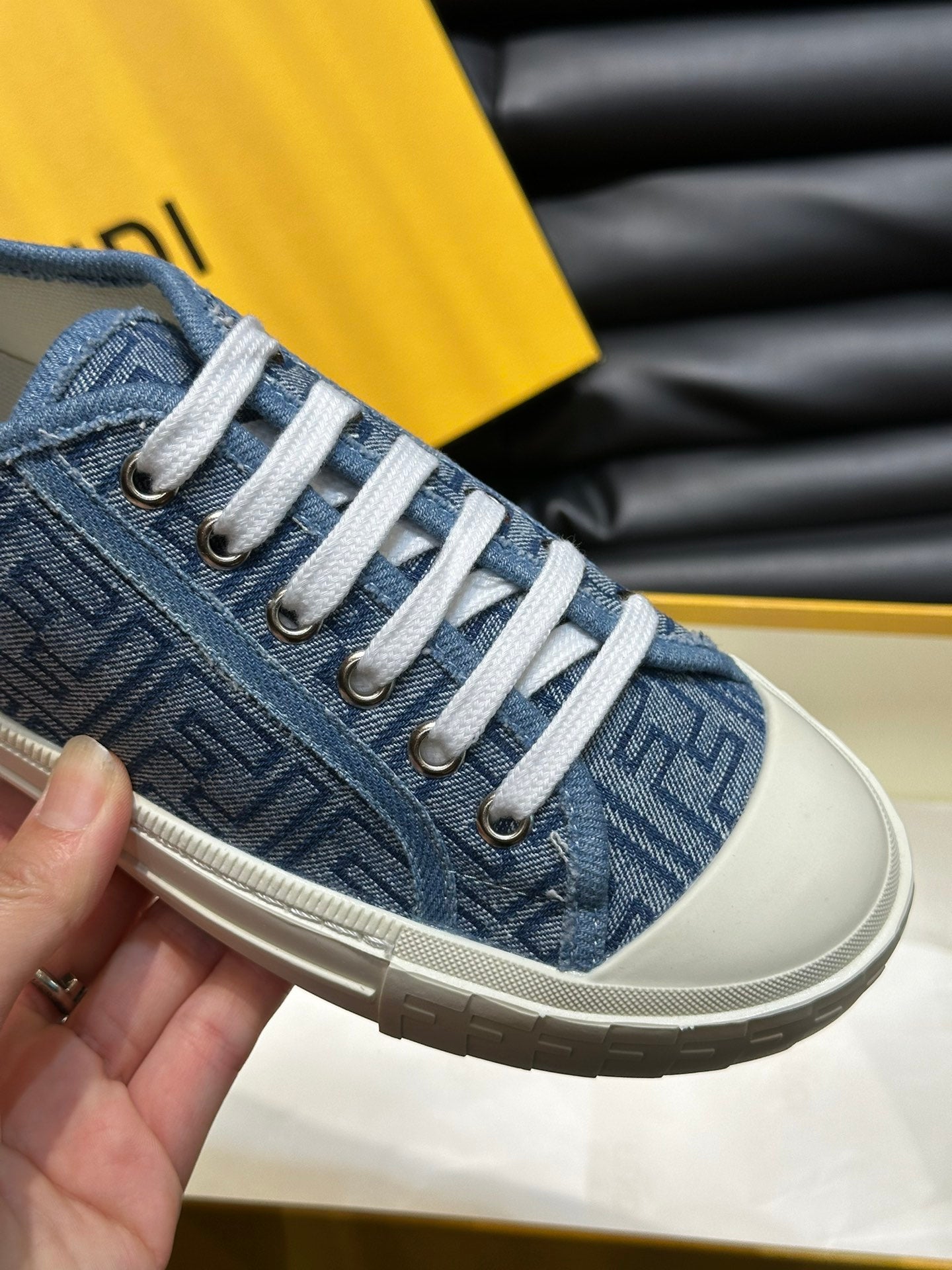 LuxluxHouse Best Quality Shoes Fendi