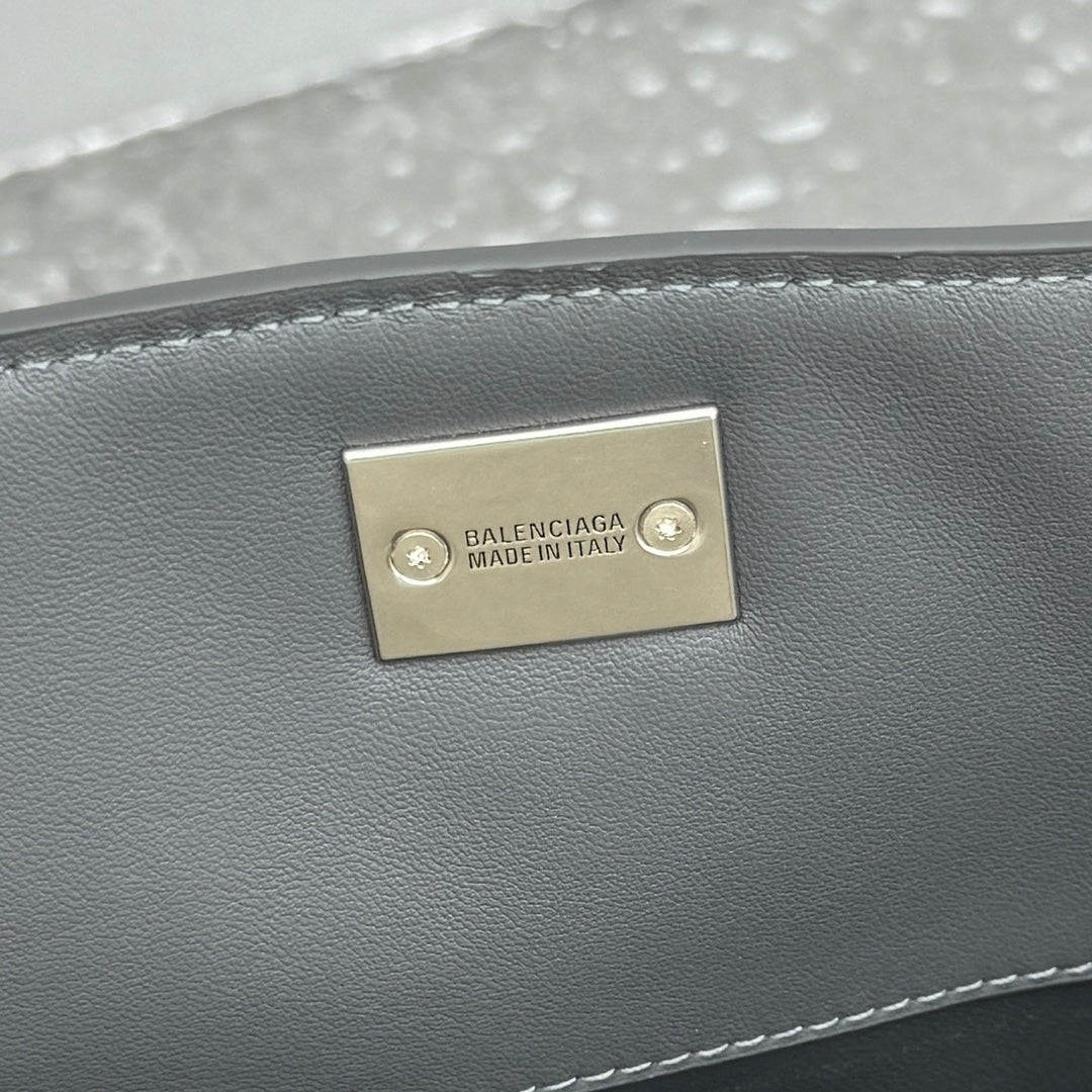 LuxluxHouse Best Quality Bags Balenciaga Women Men