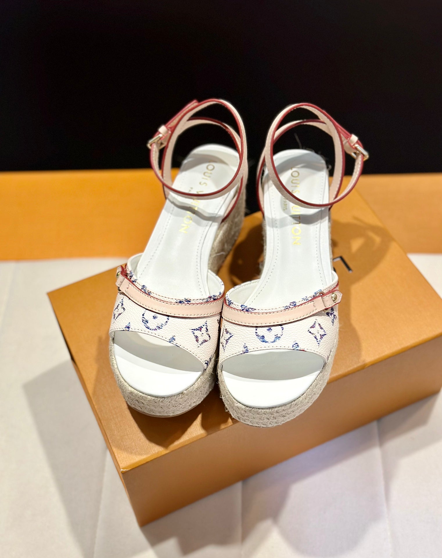 LuxluxHouse Best Quality Women Shoes Louis Vuitton