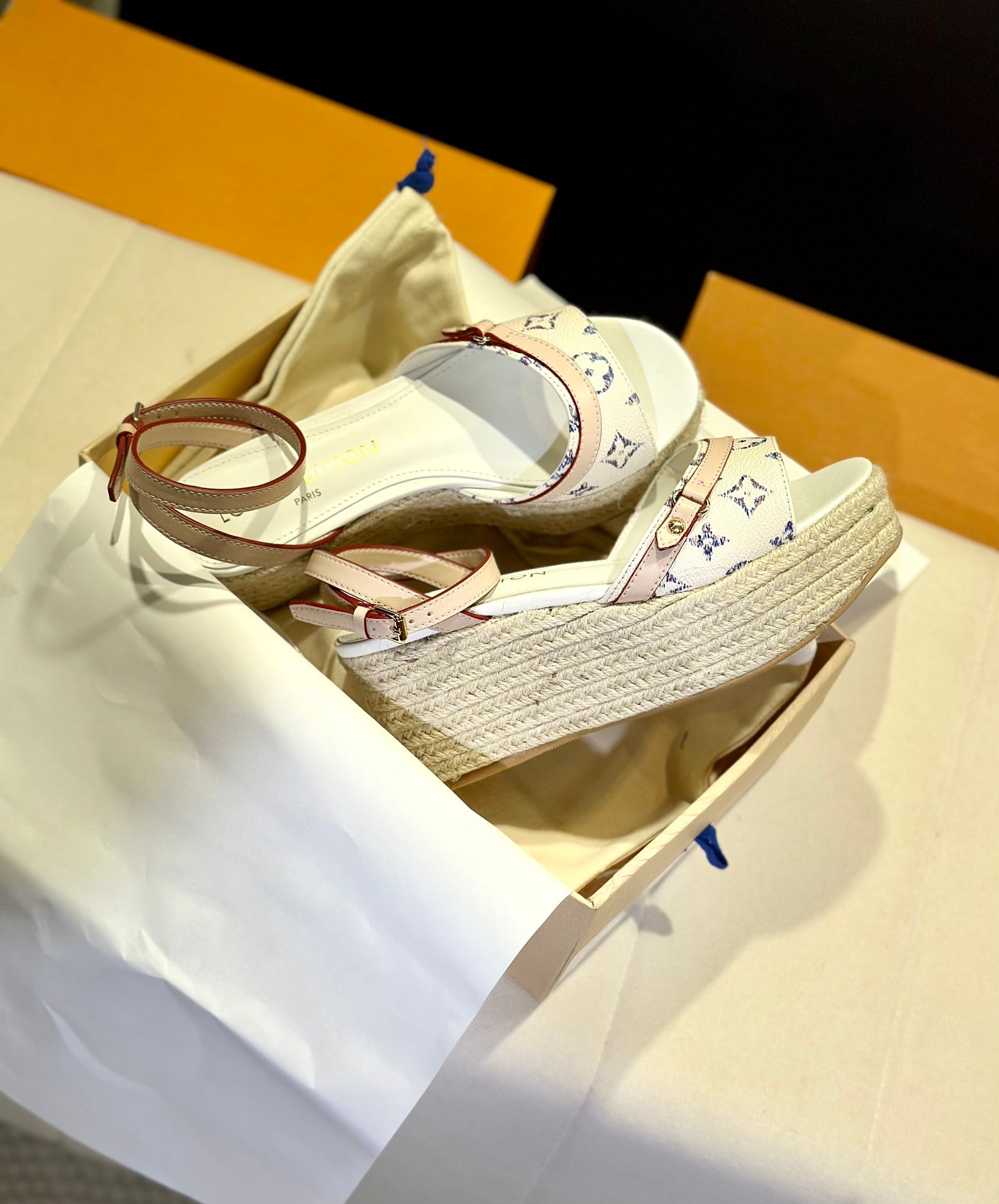 LuxluxHouse Best Quality Women Shoes Louis Vuitton