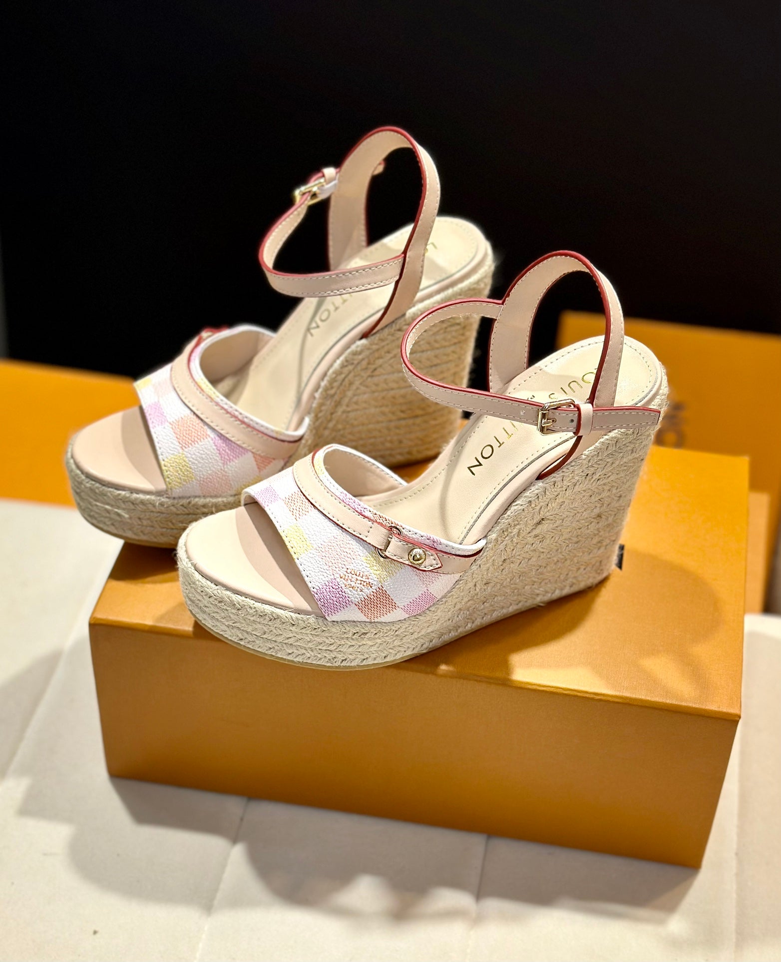 LuxluxHouse Best Quality Women Shoes Louis Vuitton