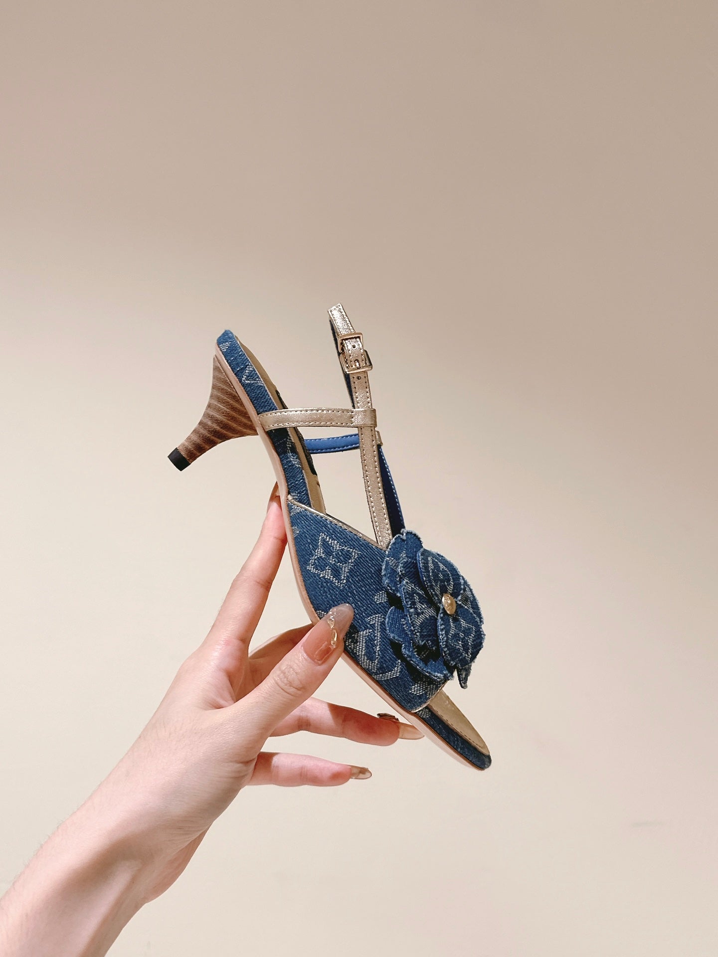 LuxluxHouse Best Quality Women Shoes Louis Vuitton