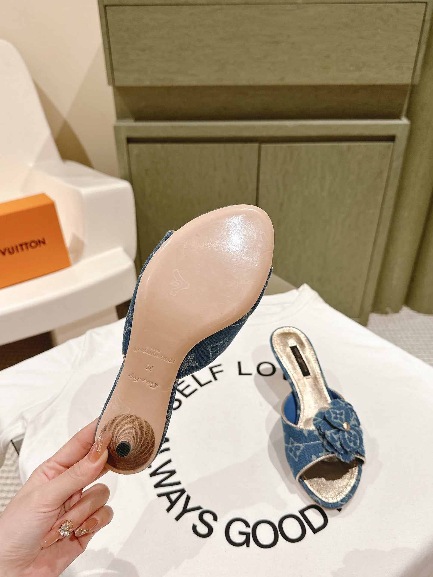 LuxluxHouse Best Quality Women Shoes Louis Vuitton