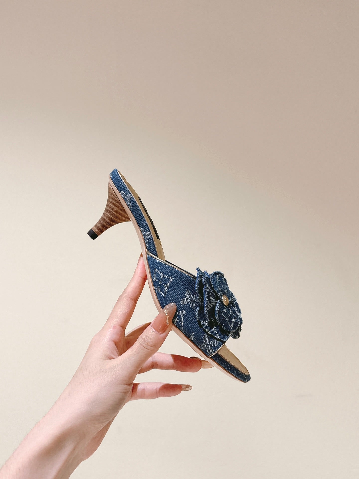 LuxluxHouse Best Quality Women Shoes Louis Vuitton