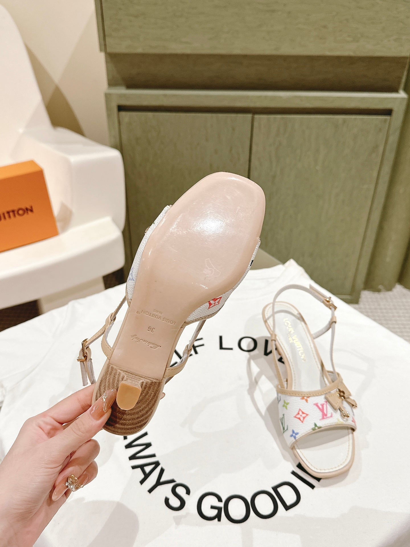 LuxluxHouse Best Quality Women Shoes Louis Vuitton