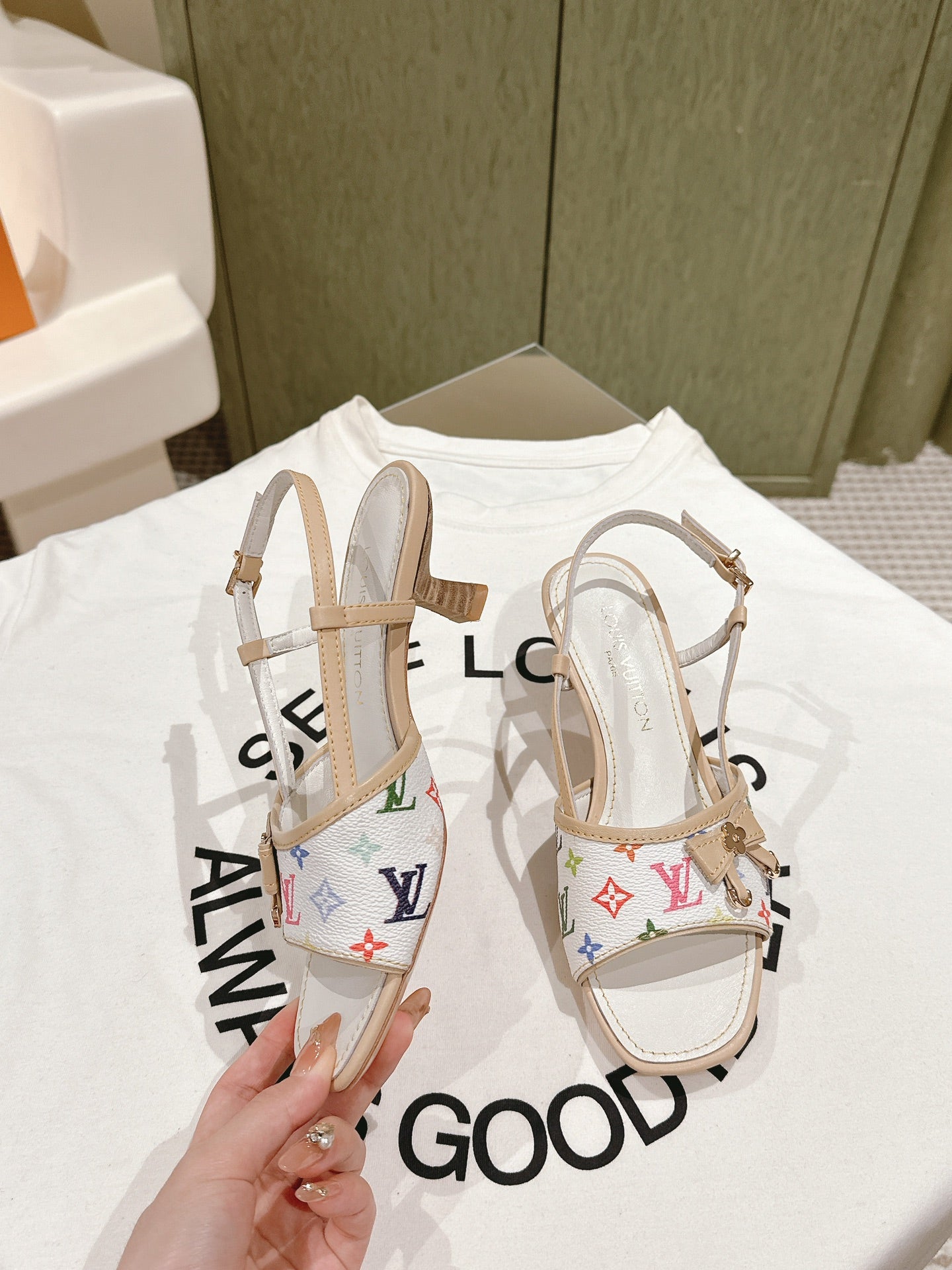 LuxluxHouse Best Quality Women Shoes Louis Vuitton