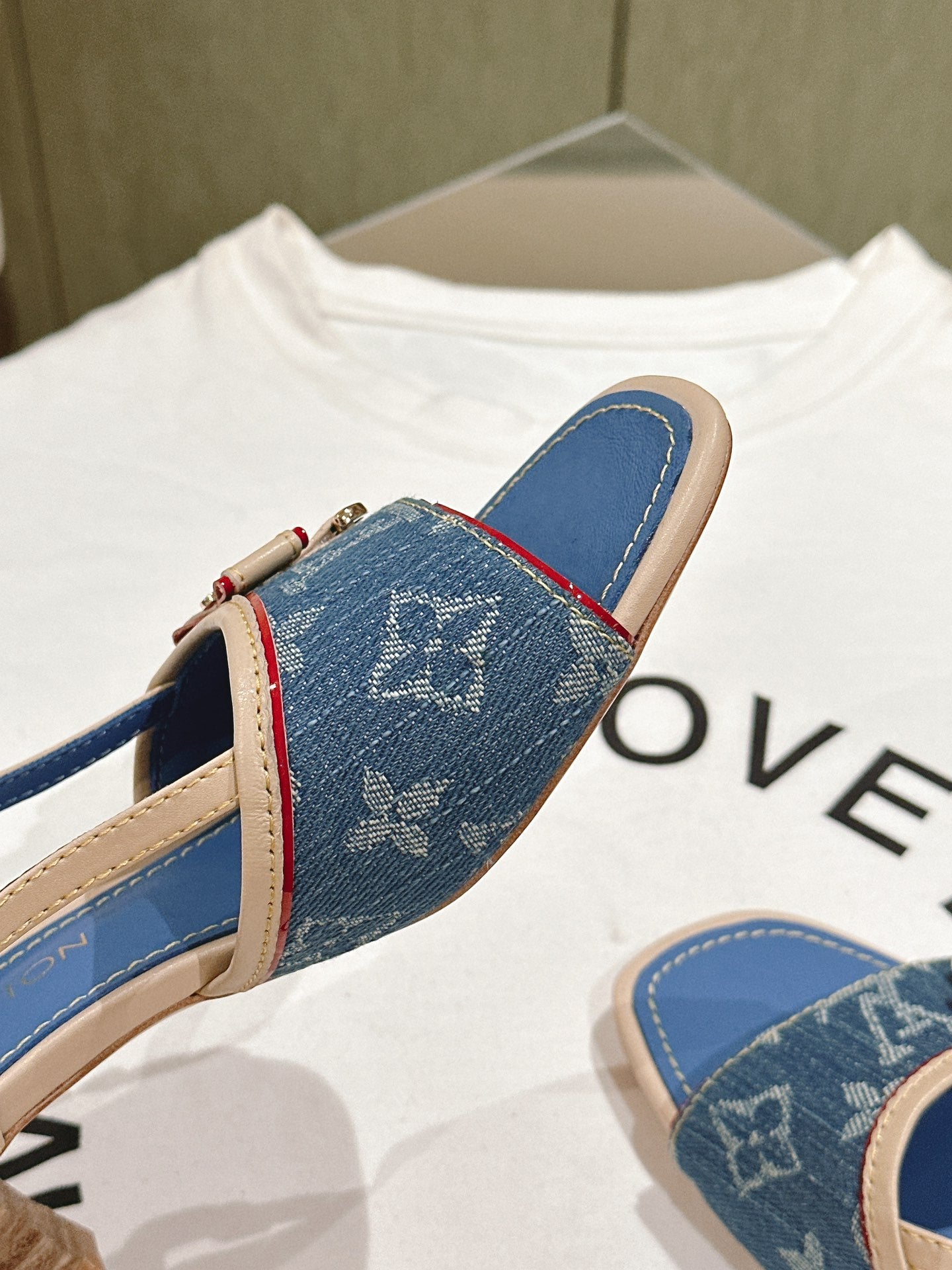 LuxluxHouse Best Quality Women Shoes Louis Vuitton
