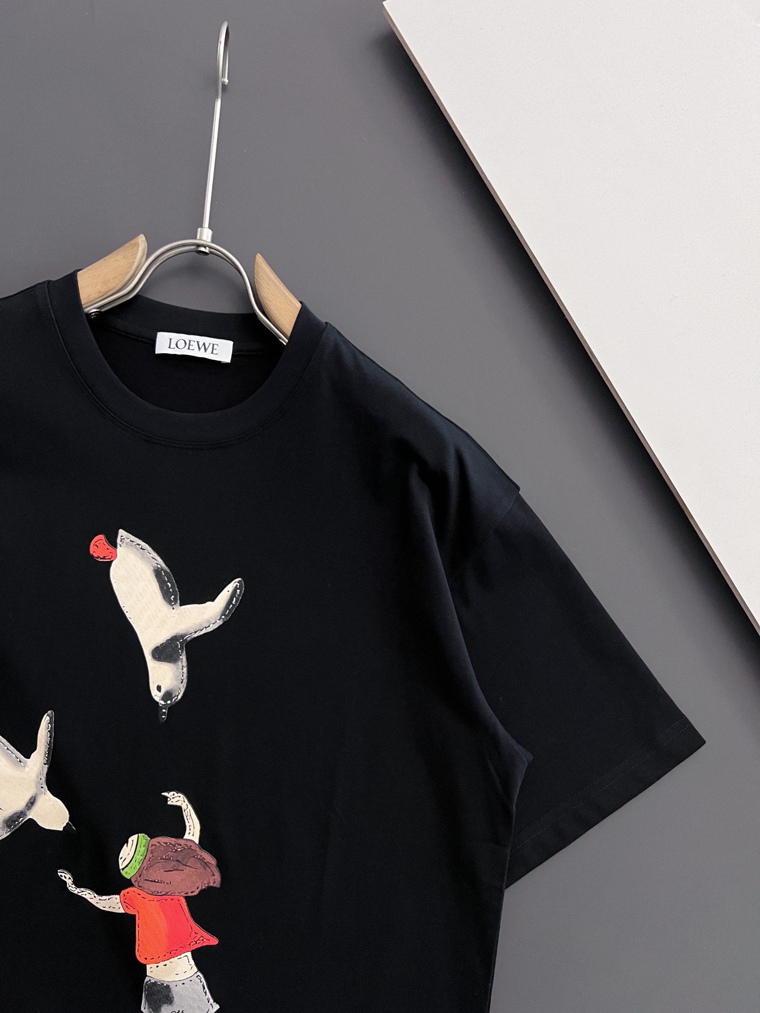 LuxluxHouse Best Quality Clothes T-shirt Loewe