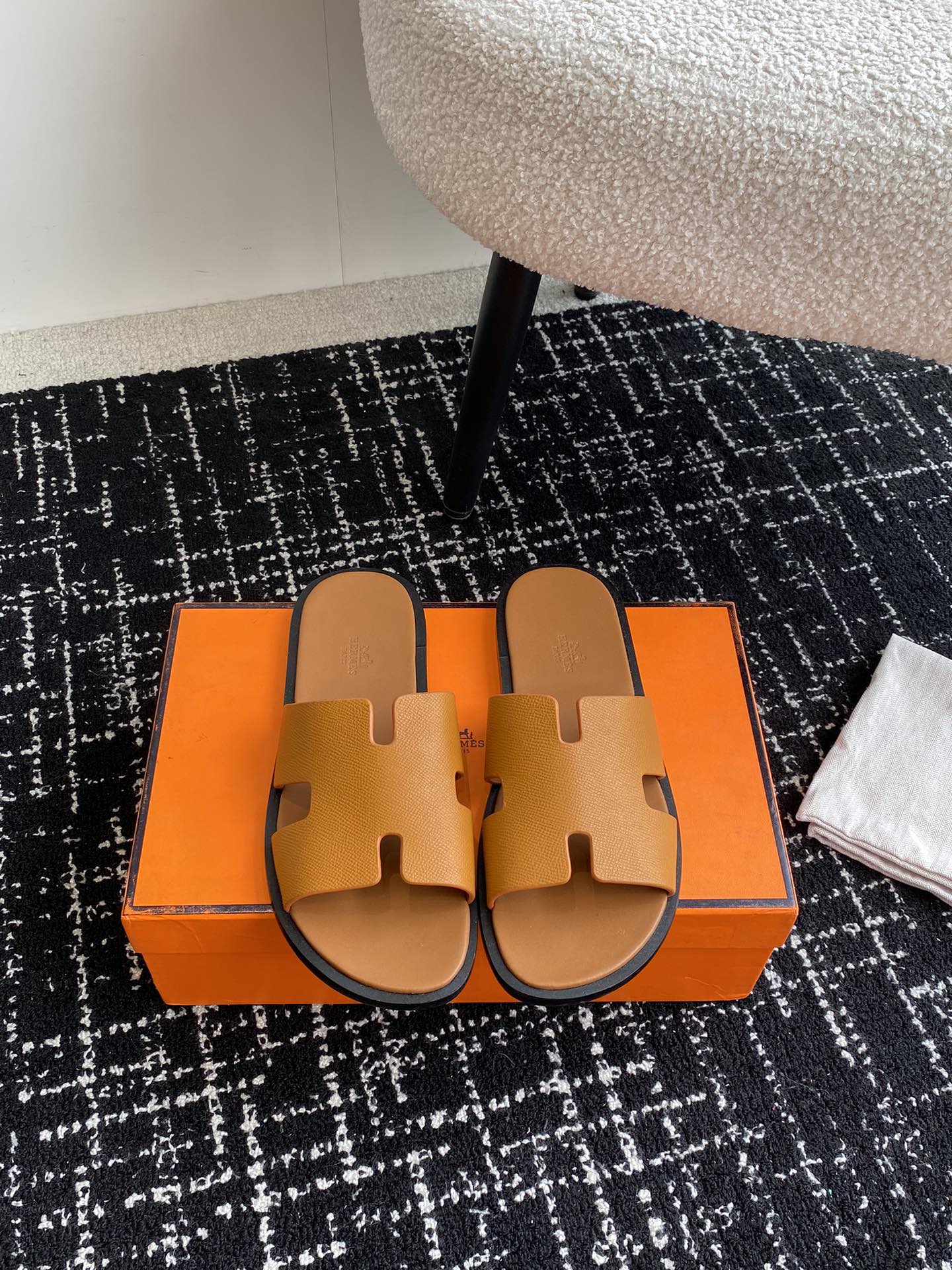 LuxluxHouse Best Quality Sandals Hermes