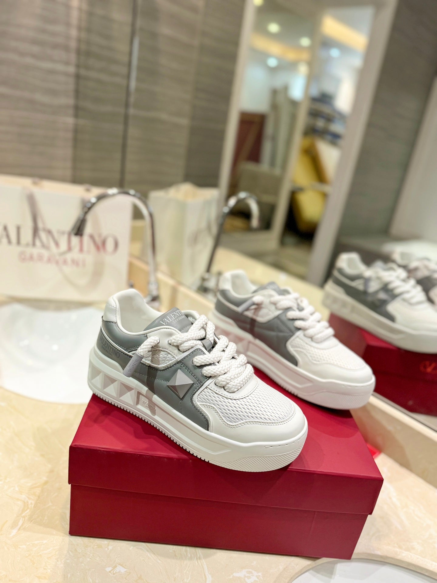 LuxluxHouse Best Quality Valentino Women Shoes