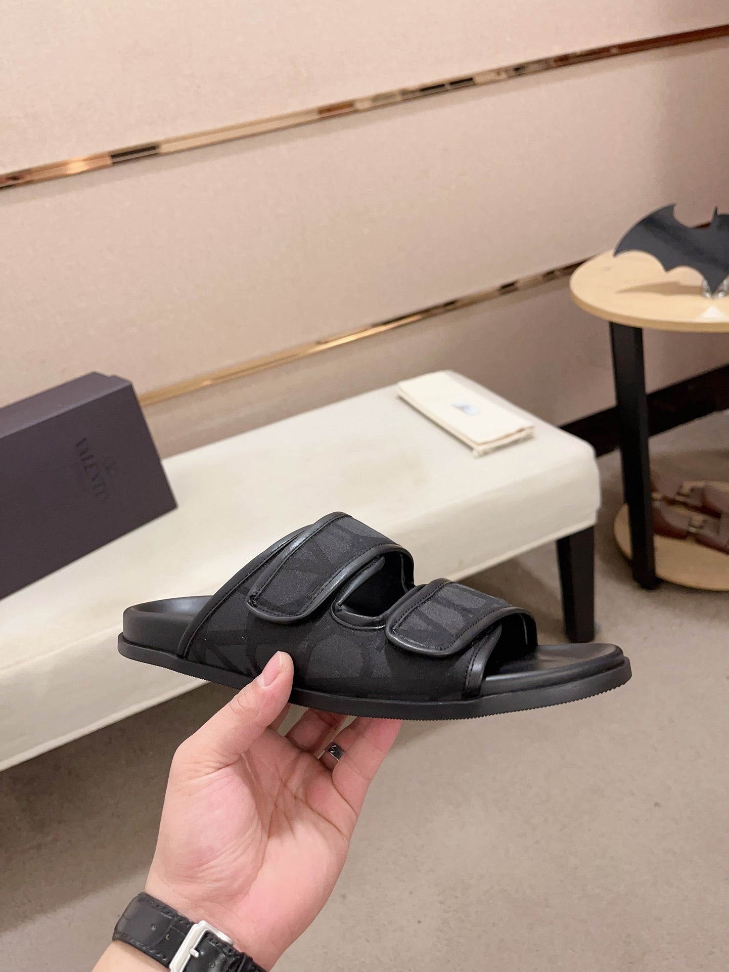 LuxluxHouse Best Quality Sandals Valentino