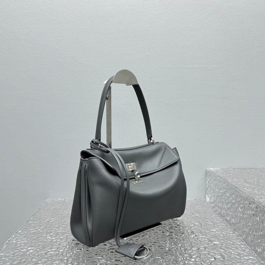 LuxluxHouse Best Quality Bags Balenciaga Women Men