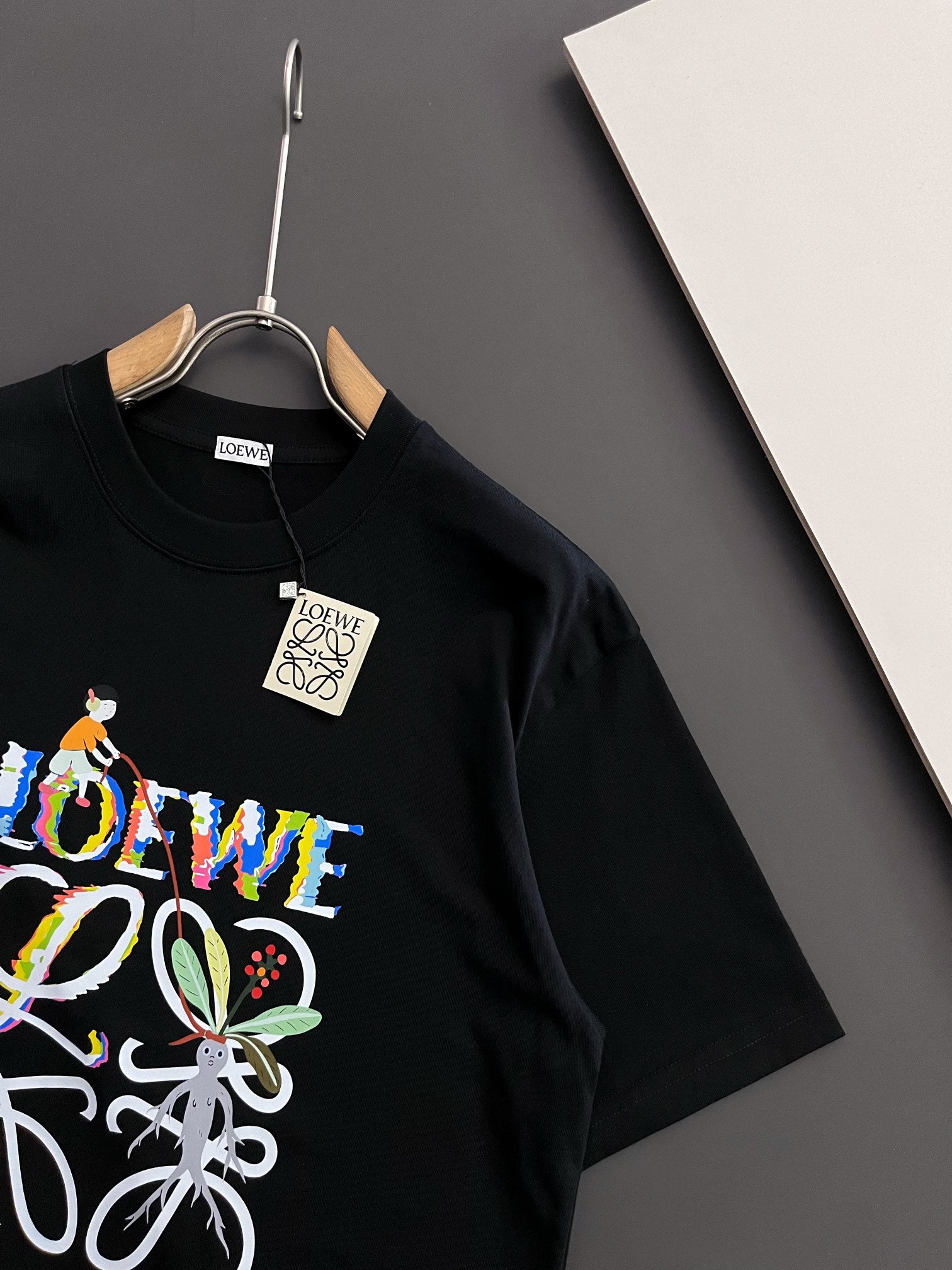 LuxluxHouse Best Quality Clothes T-shirt Loewe