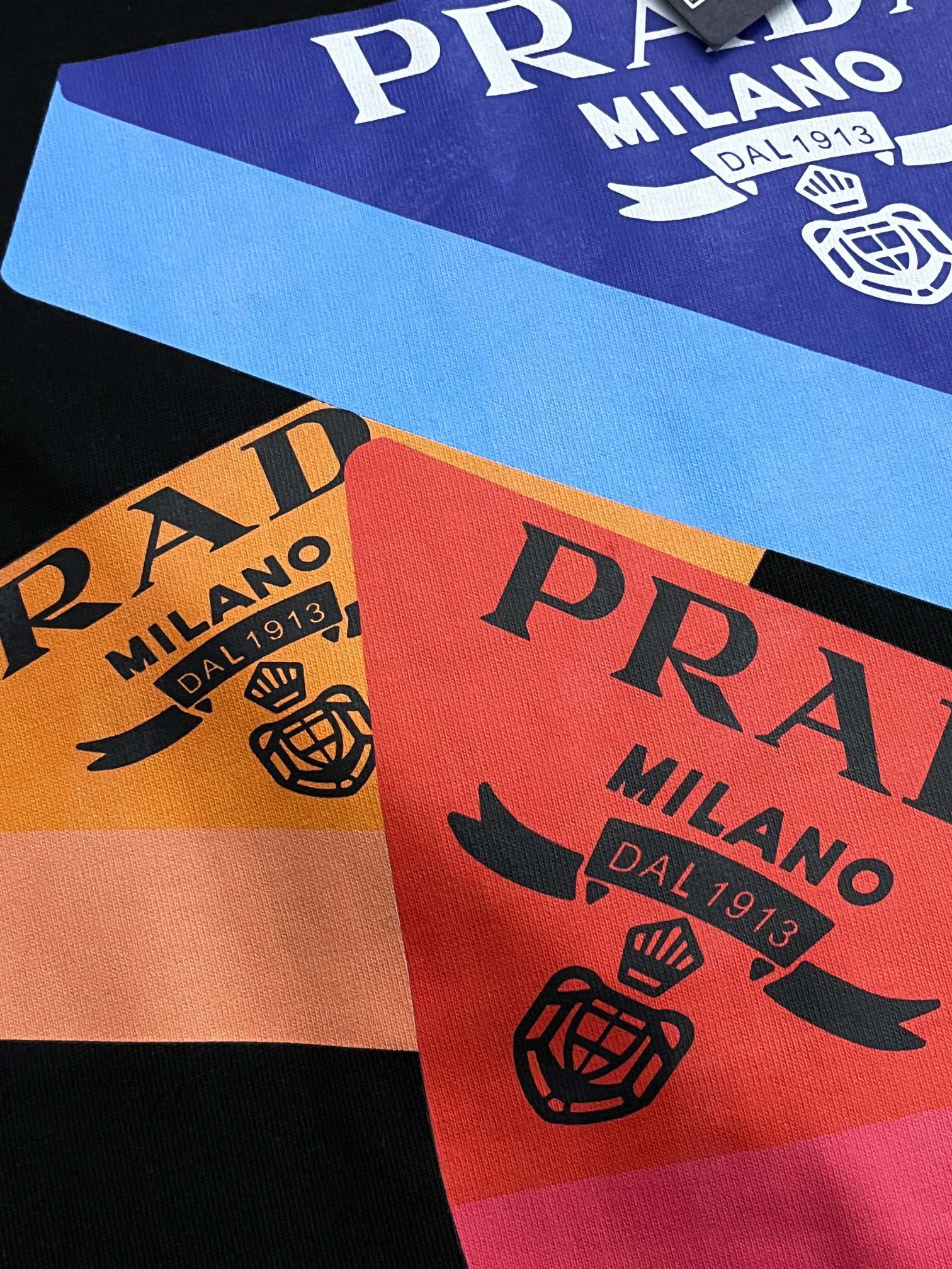 LuxluxHouse Best Quality Clothes T-shirt Prada