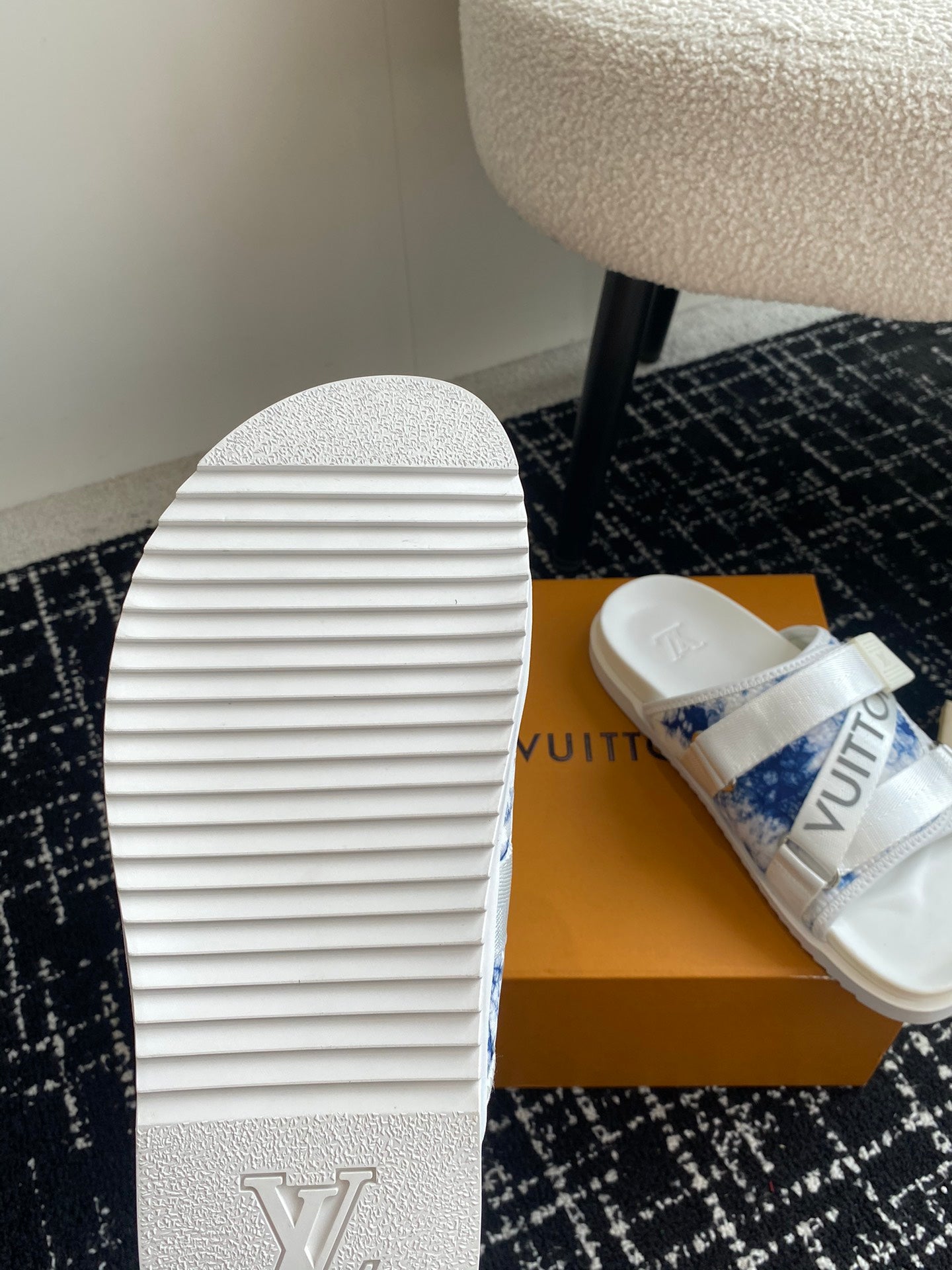 LuxluxHouse Best Quality Sandals Louis Vuitton