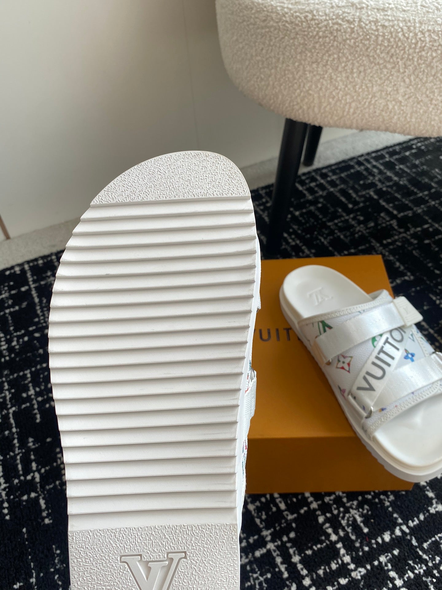 LuxluxHouse Best Quality Sandals Louis Vuitton