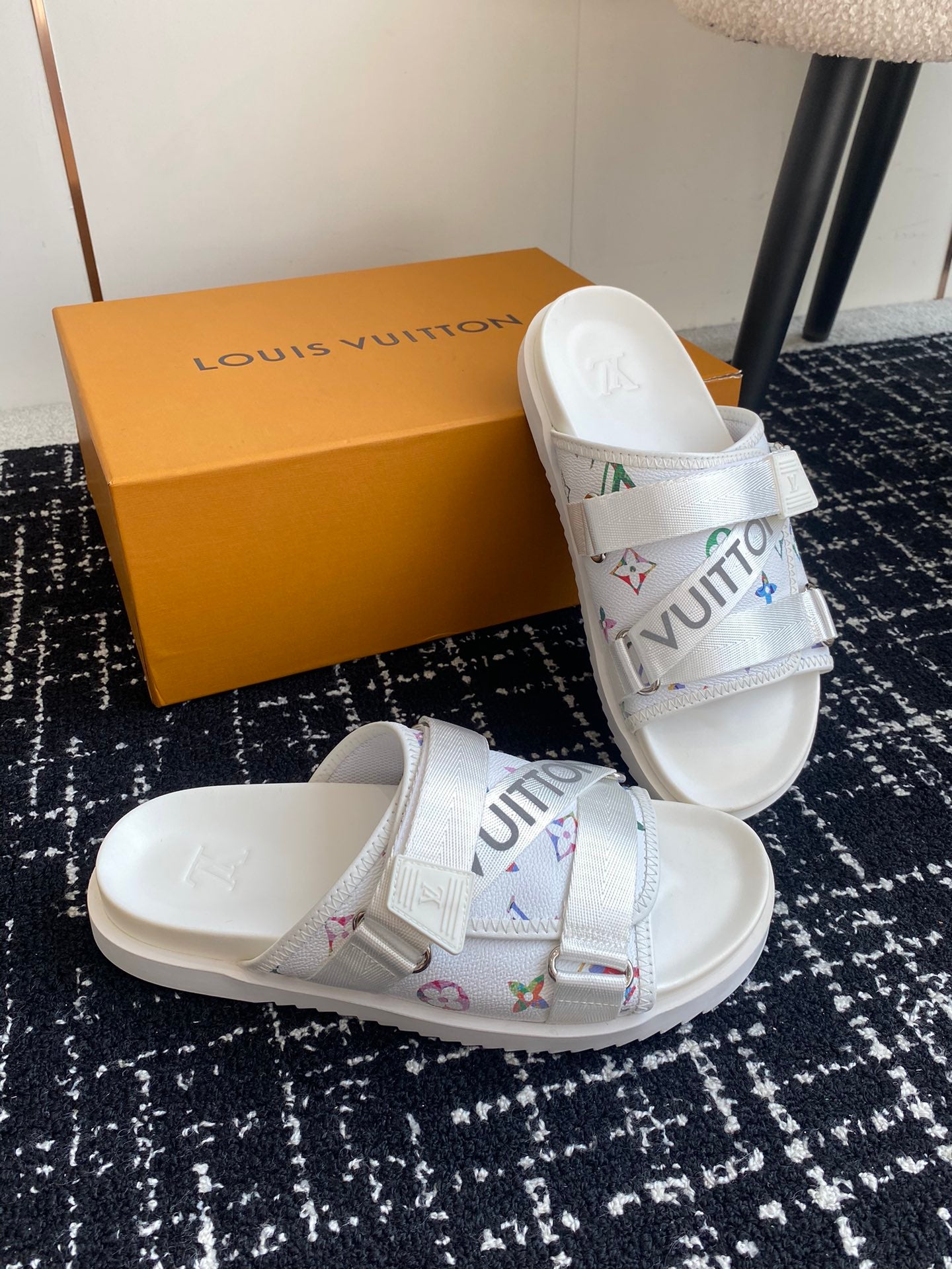 LuxluxHouse Best Quality Sandals Louis Vuitton