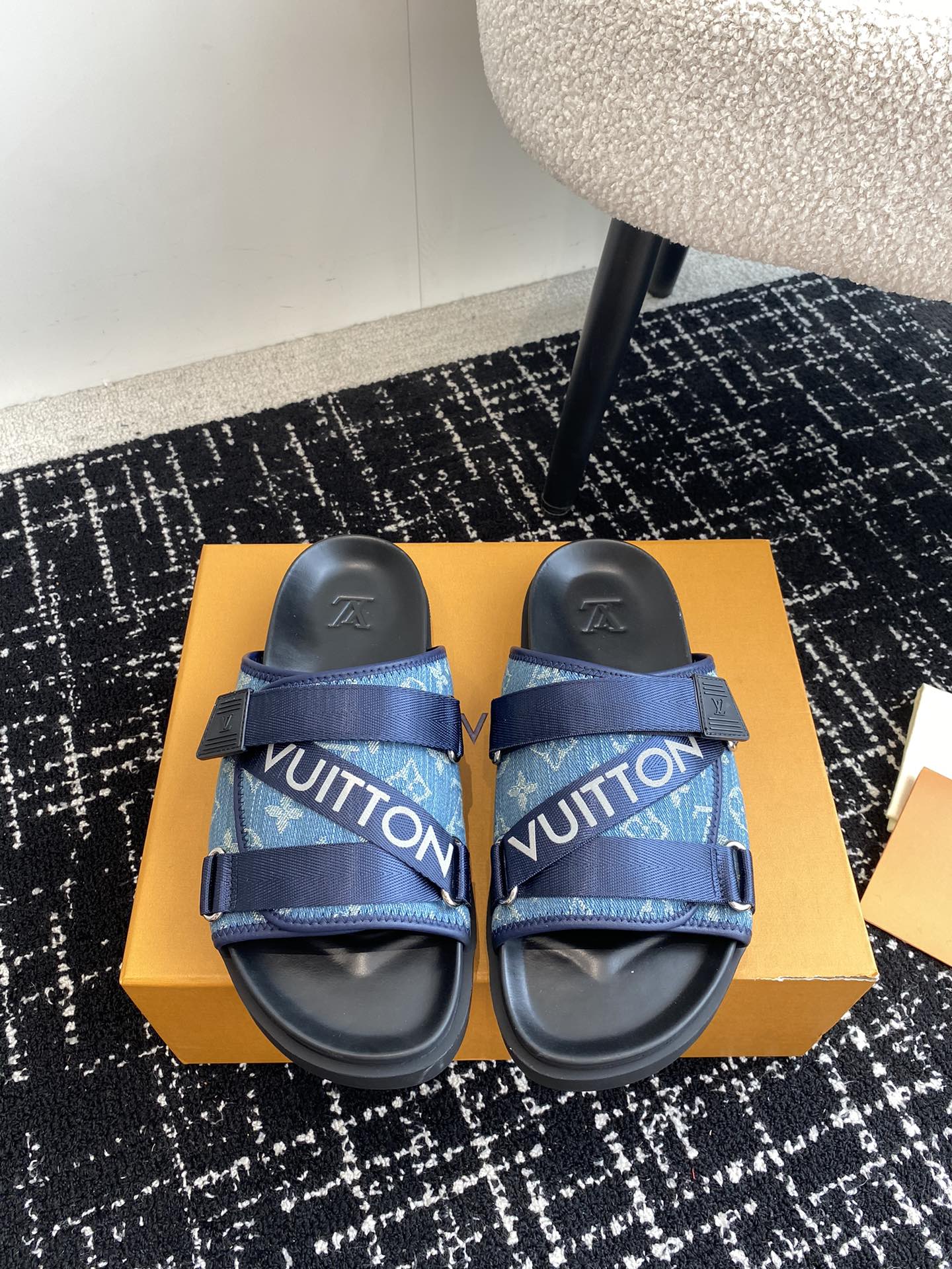LuxluxHouse Best Quality Sandals Louis Vuitton
