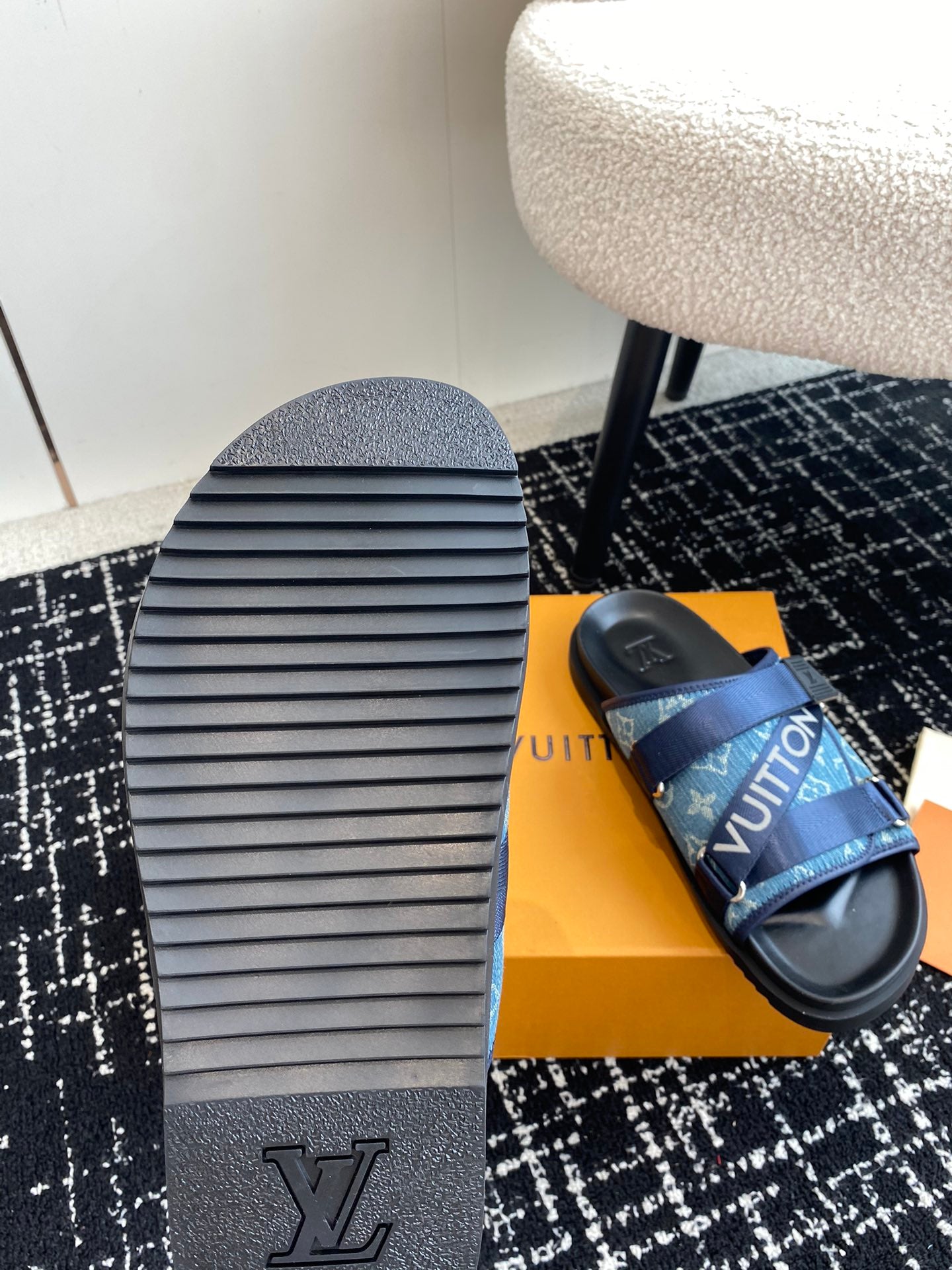 LuxluxHouse Best Quality Sandals Louis Vuitton