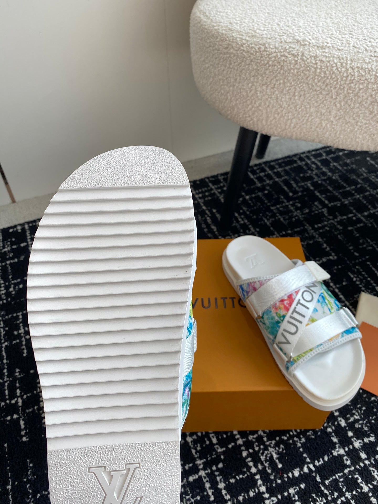 LuxluxHouse Best Quality Sandals Louis Vuitton