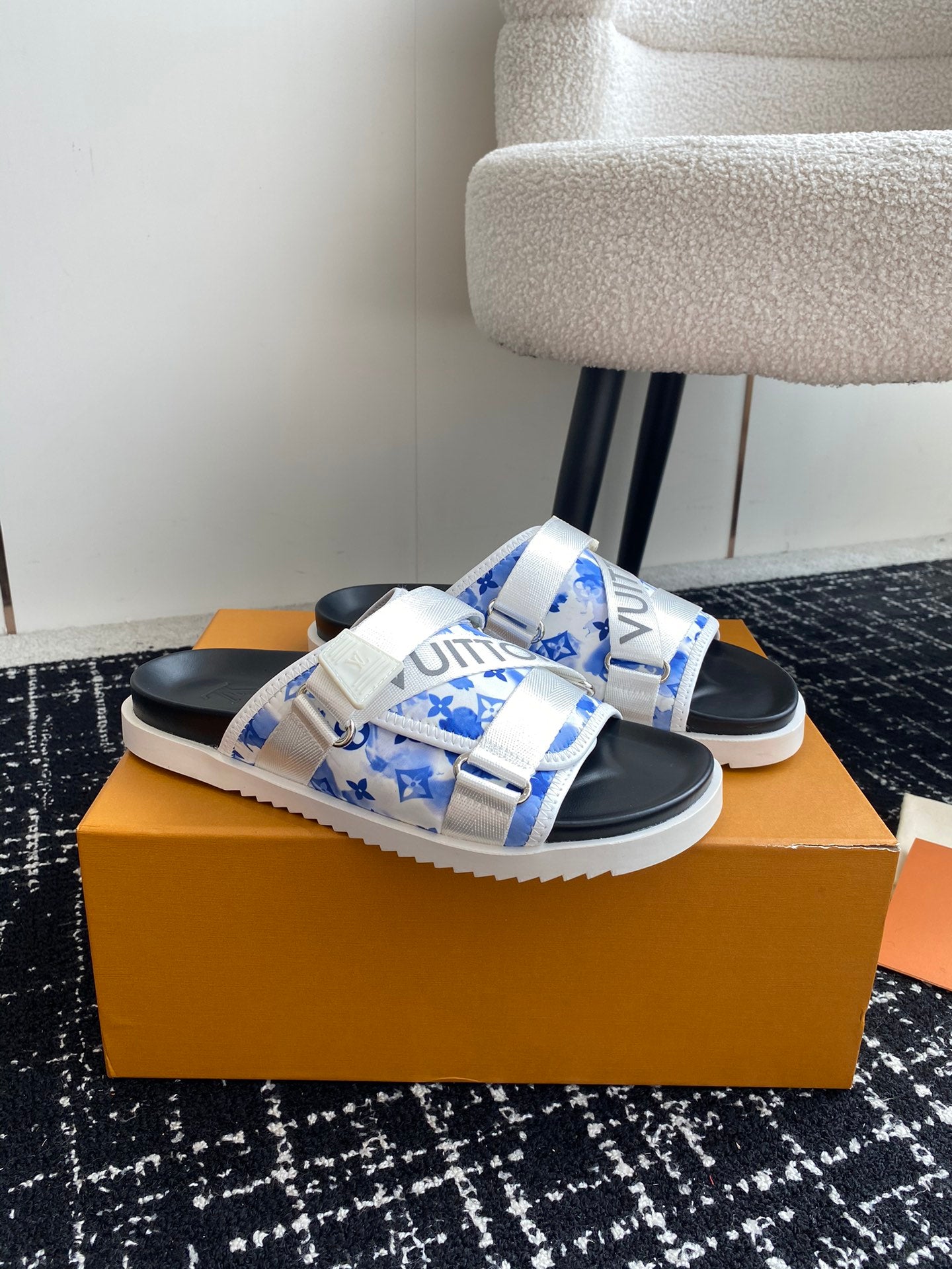 LuxluxHouse Best Quality Sandals Louis Vuitton