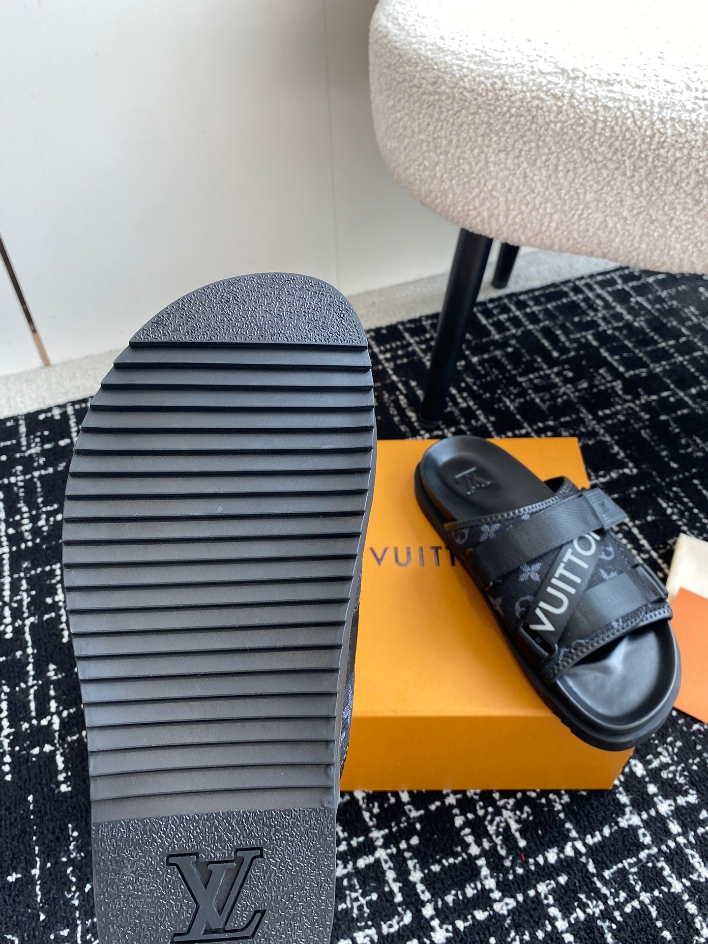 LuxluxHouse Best Quality Sandals Louis Vuitton