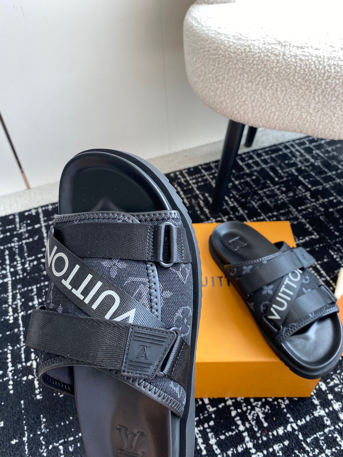 LuxluxHouse Best Quality Sandals Louis Vuitton