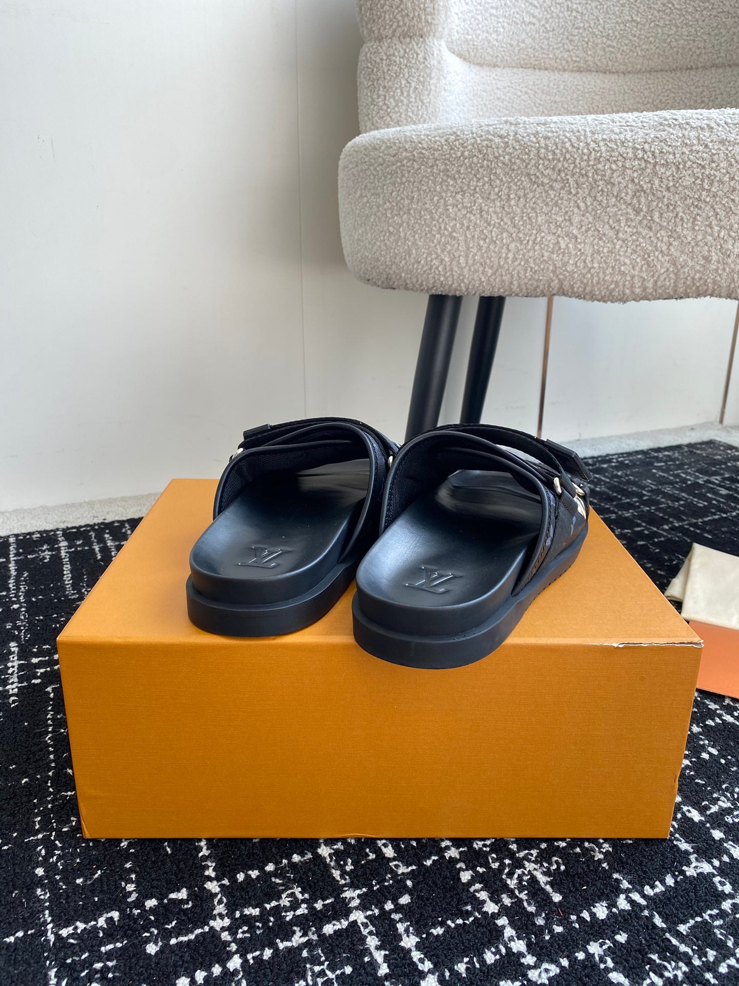 LuxluxHouse Best Quality Sandals Louis Vuitton