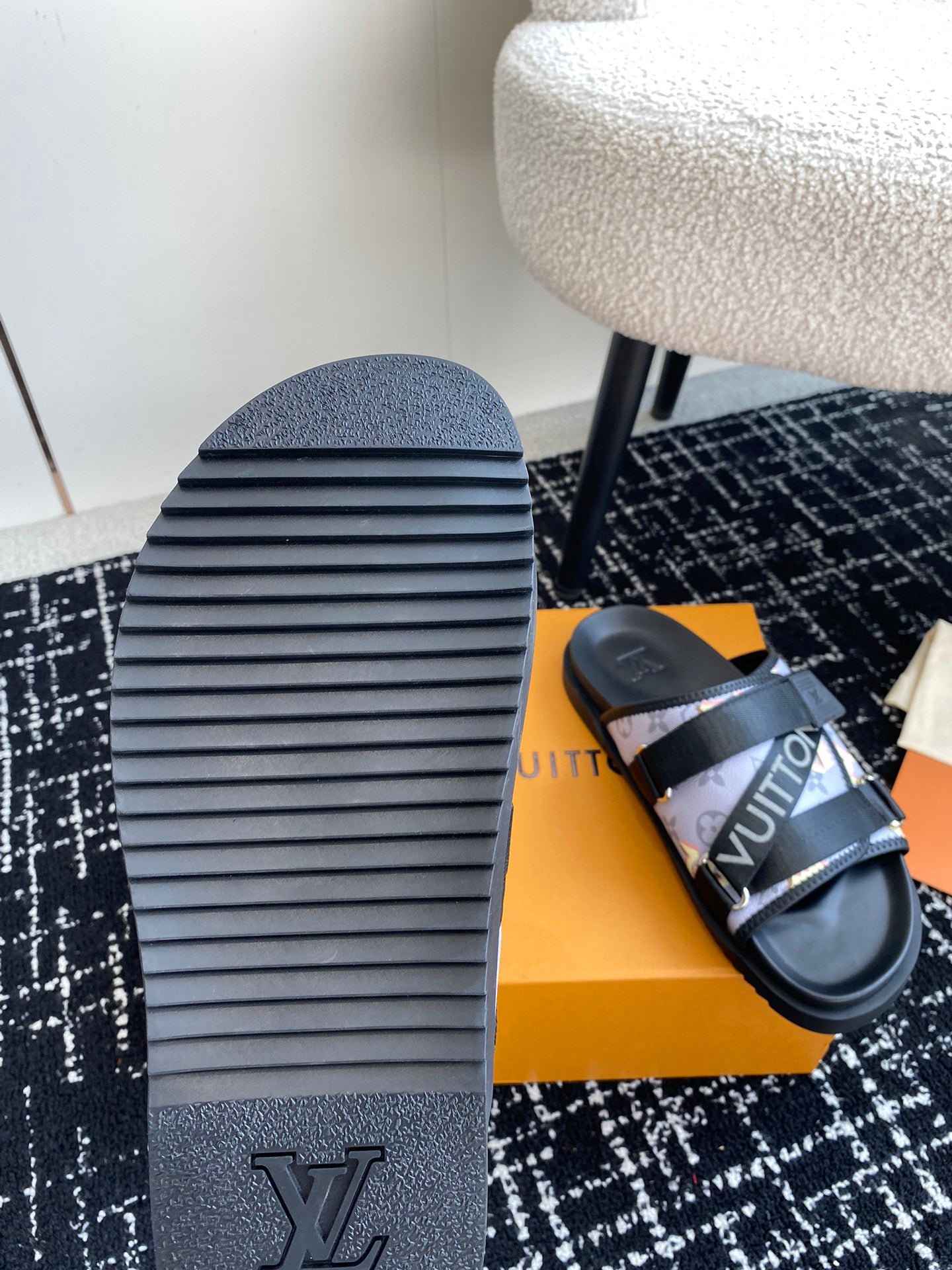 LuxluxHouse Best Quality Sandals Louis Vuitton