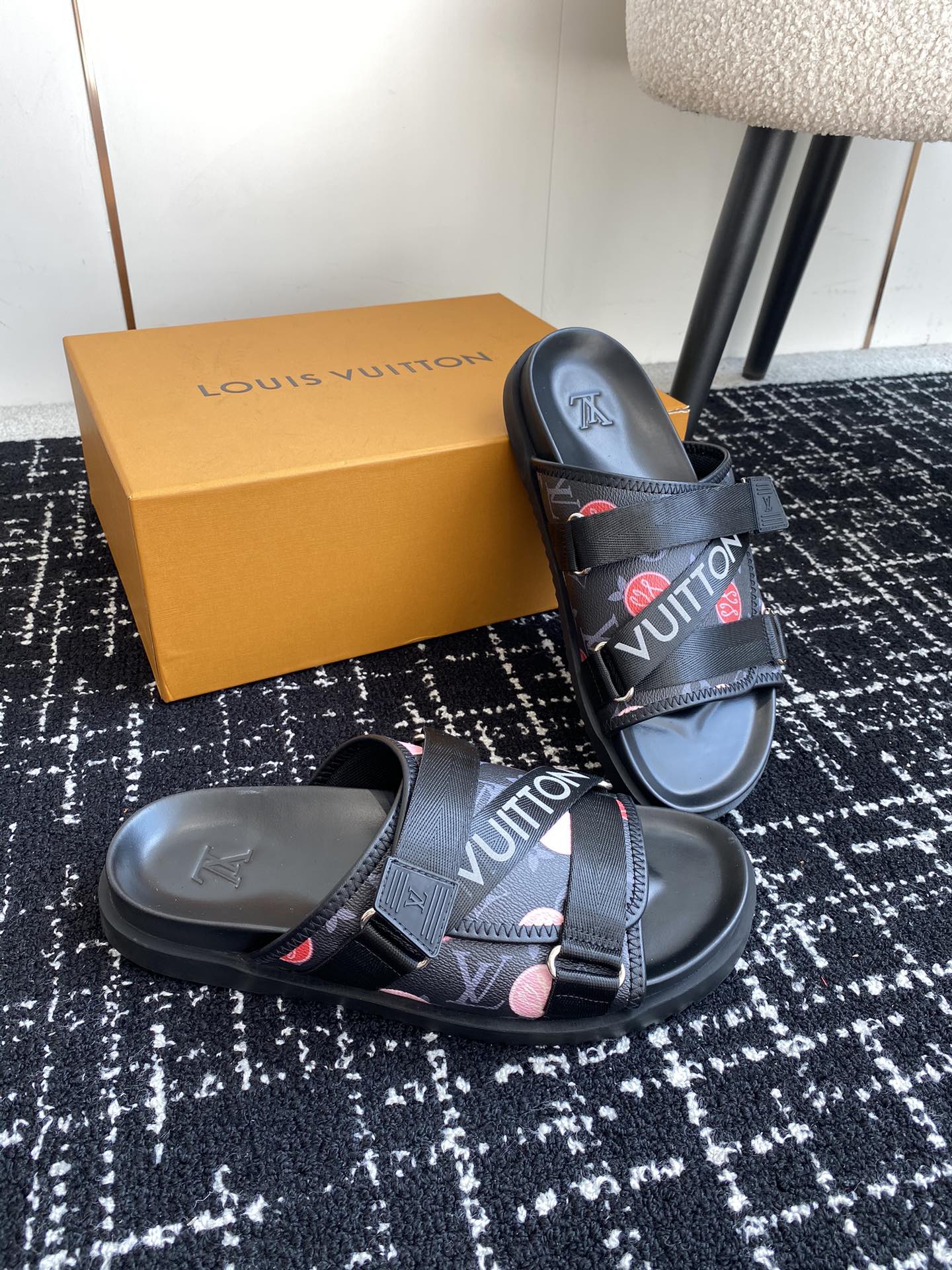LuxluxHouse Best Quality Sandals Louis Vuitton
