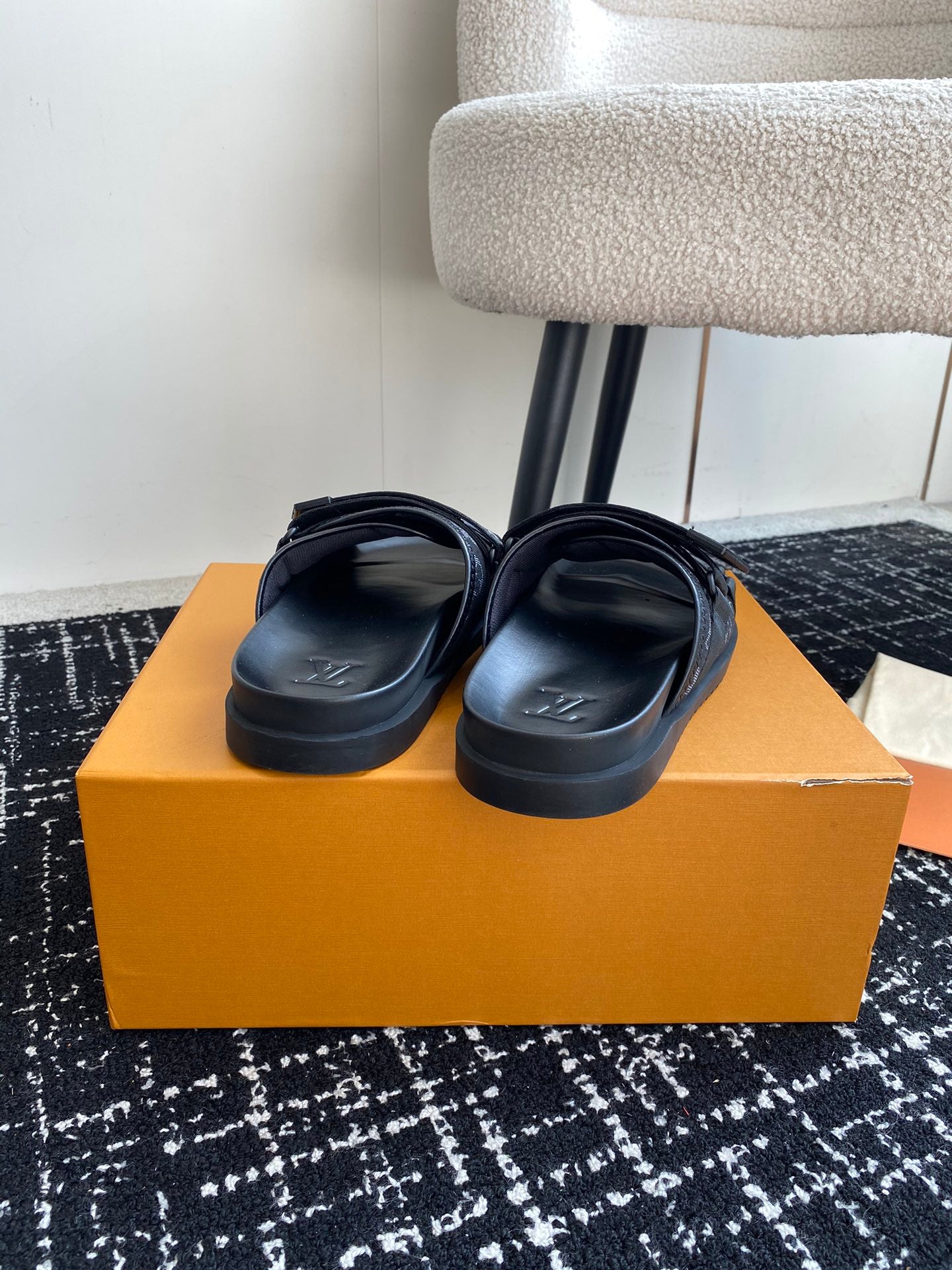 LuxluxHouse Best Quality Sandals Louis Vuitton