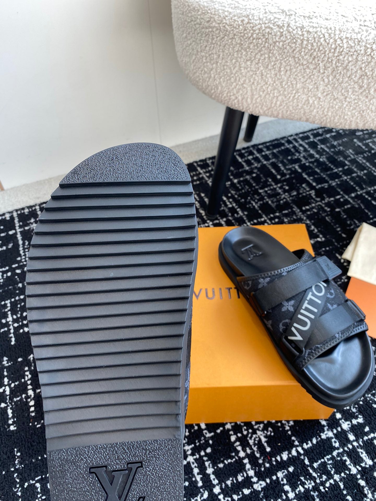 LuxluxHouse Best Quality Sandals Louis Vuitton