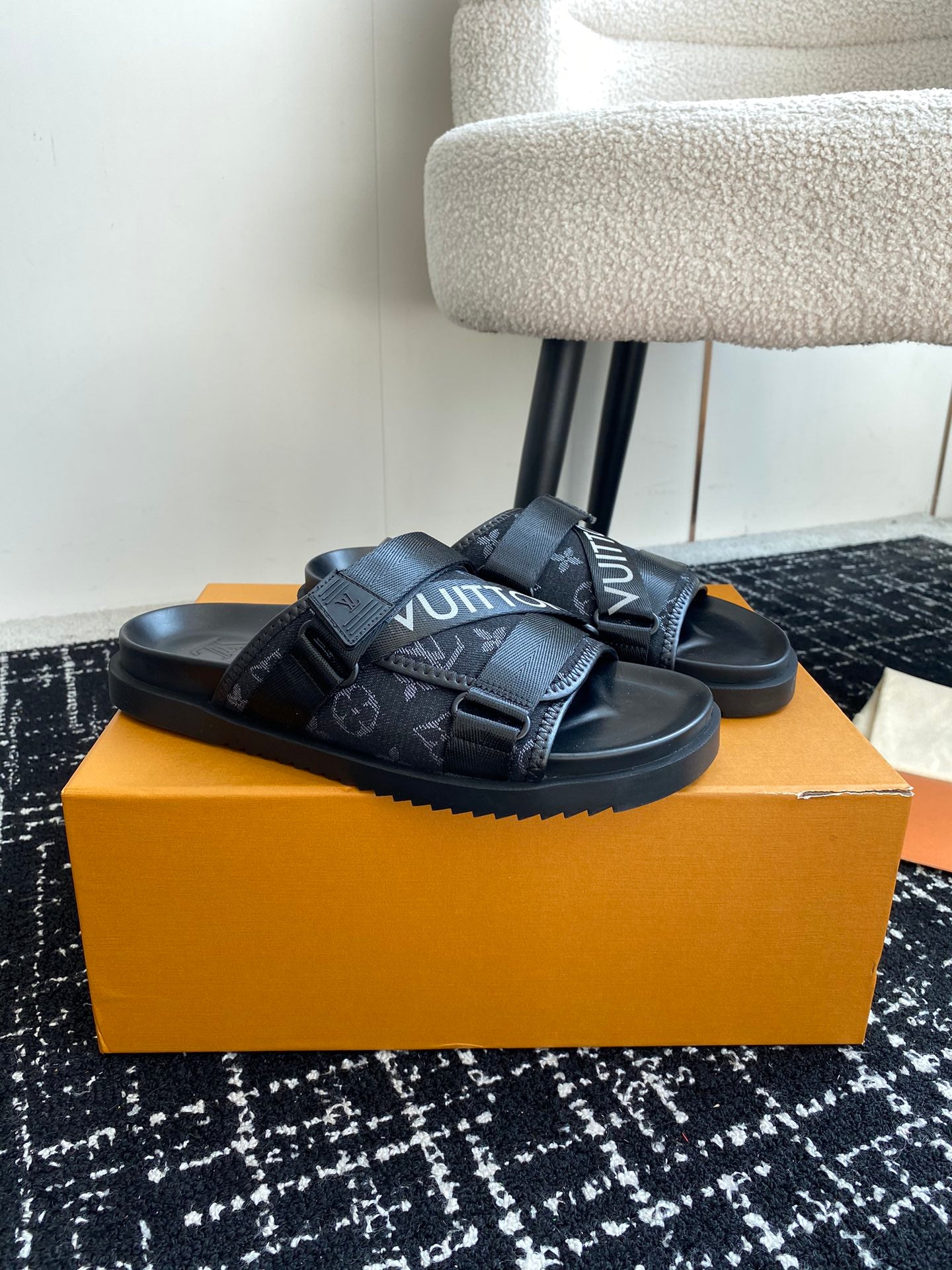 LuxluxHouse Best Quality Sandals Louis Vuitton