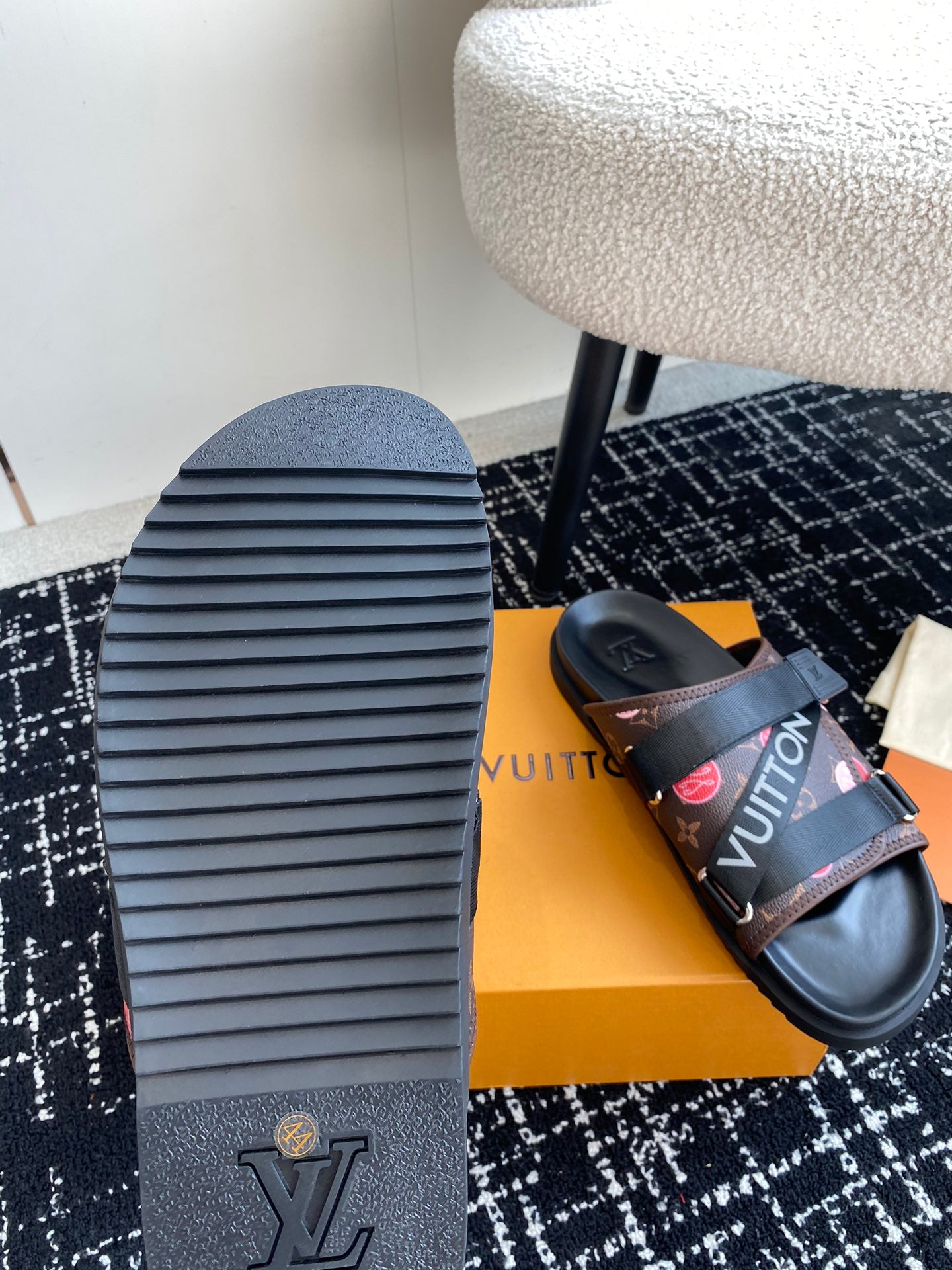 LuxluxHouse Best Quality Sandals Louis Vuitton
