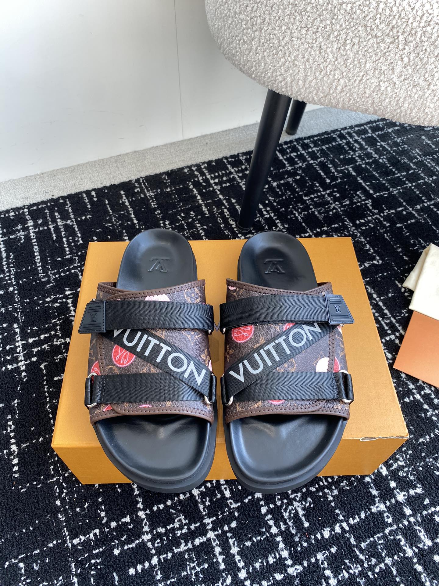 LuxluxHouse Best Quality Sandals Louis Vuitton